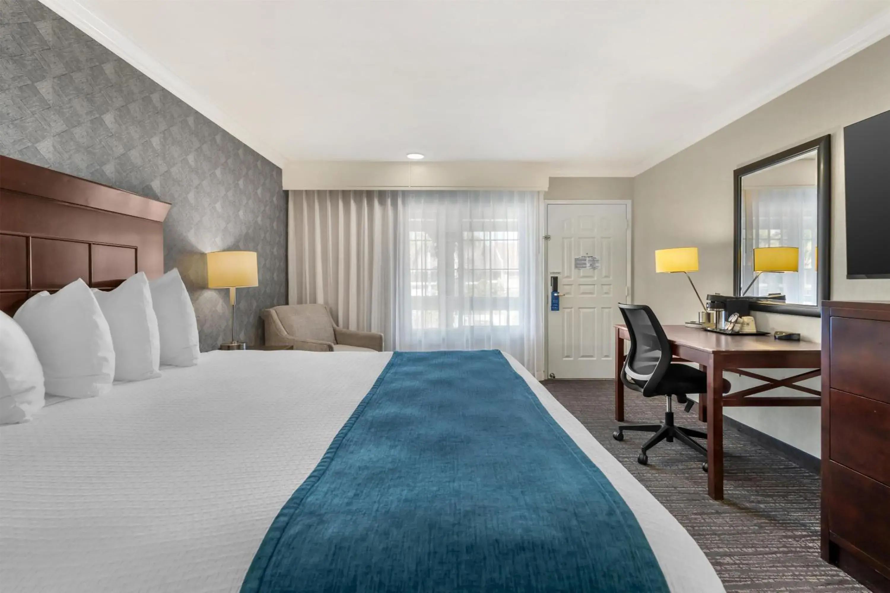 Bedroom, Bed in Best Western Plus Carriage Inn Bedroom, Bed in Best Western Plus Carriage Inn