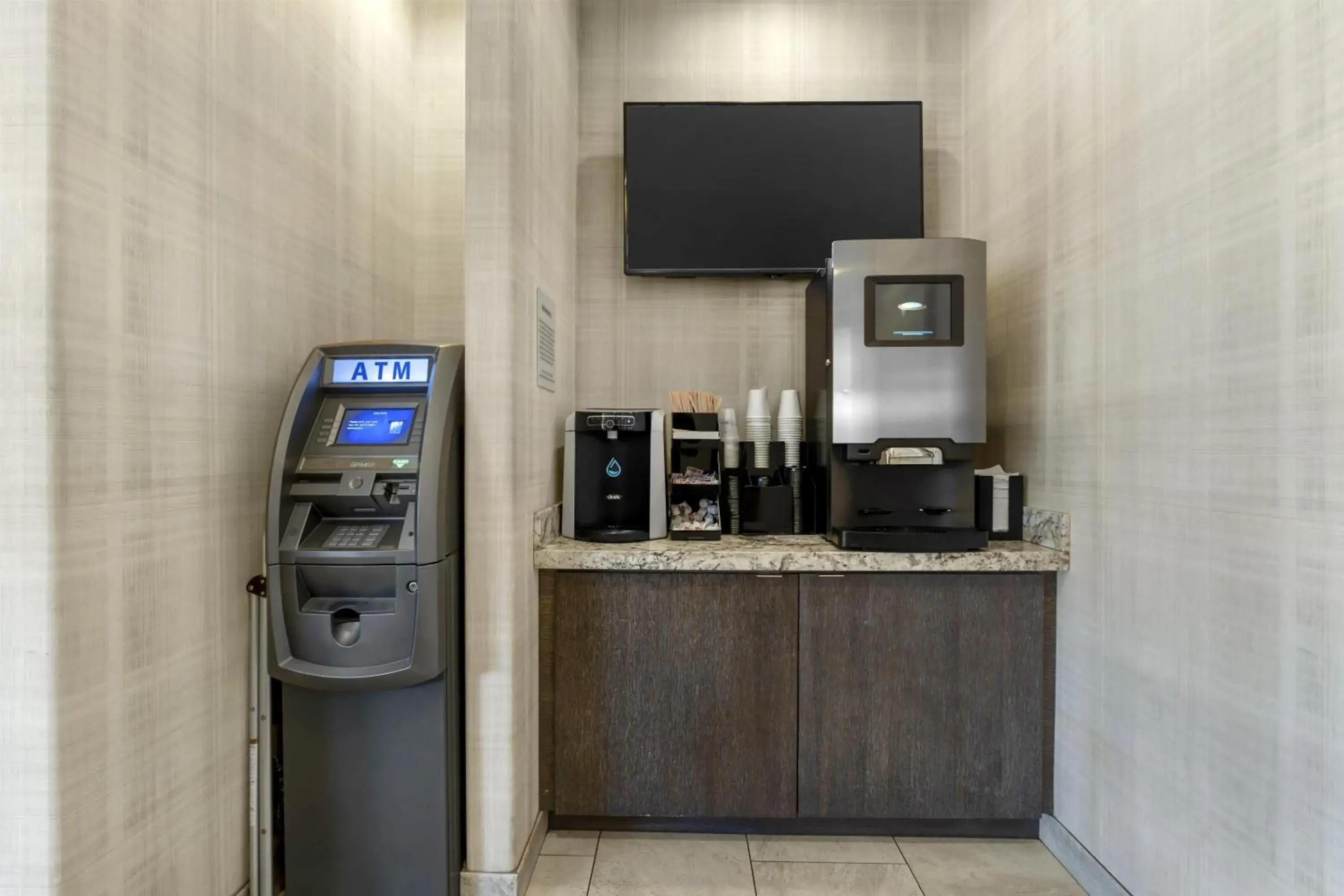 Lounge or bar in Best Western Plus Carriage Inn Lounge or bar in Best Western Plus Carriage Inn