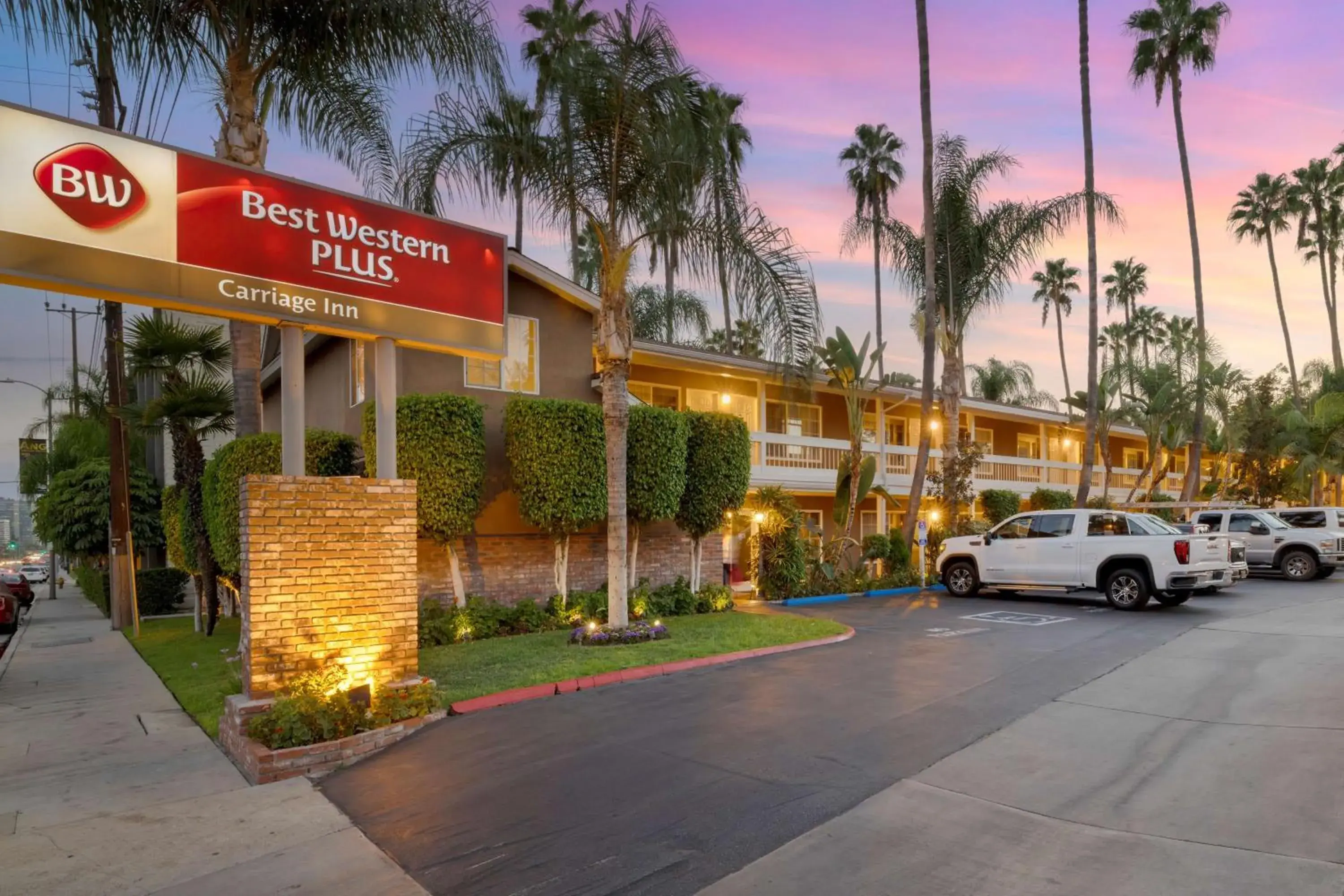 Property building in Best Western Plus Carriage Inn Property building in Best Western Plus Carriage Inn