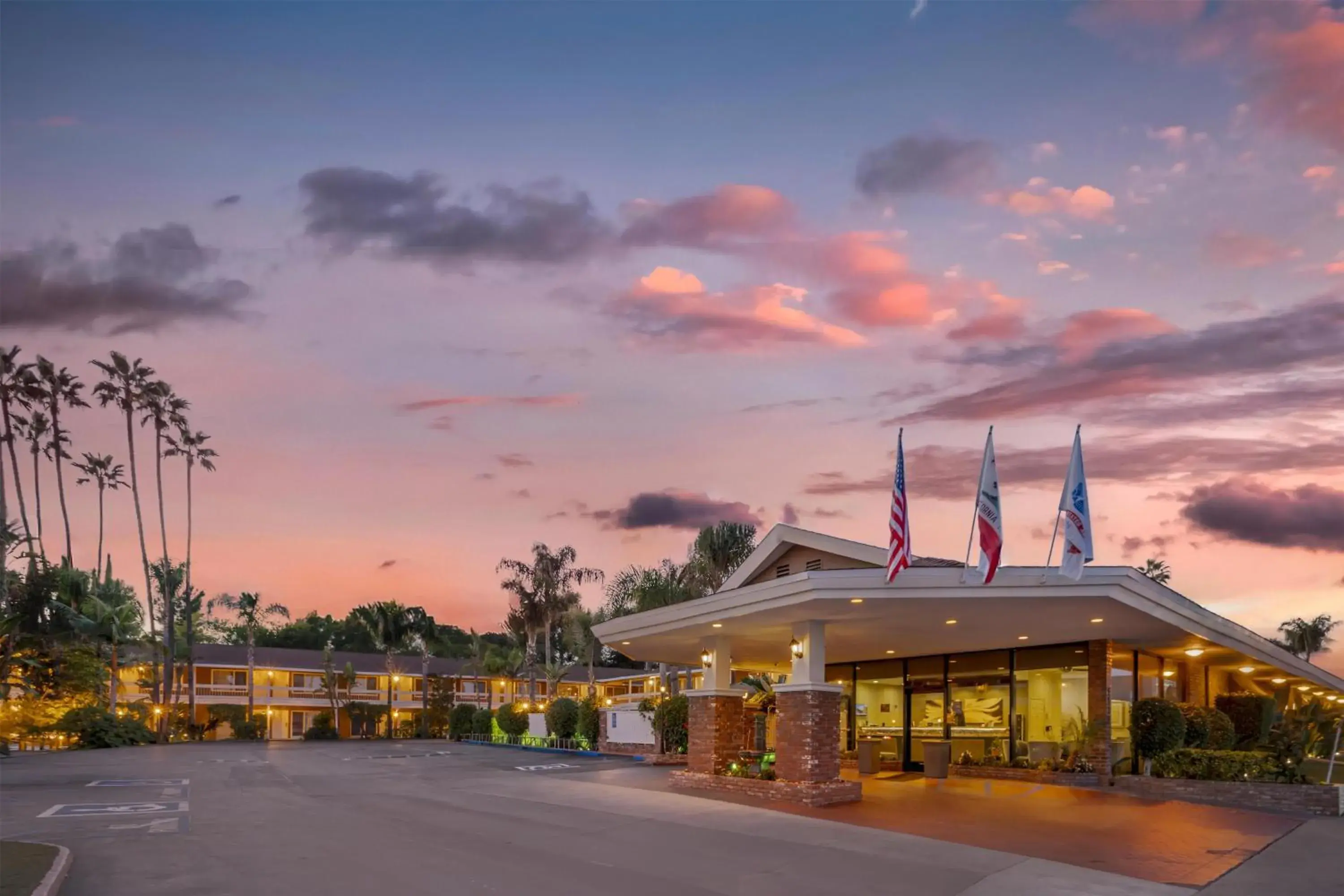 Property building in Best Western Plus Carriage Inn Property building in Best Western Plus Carriage Inn