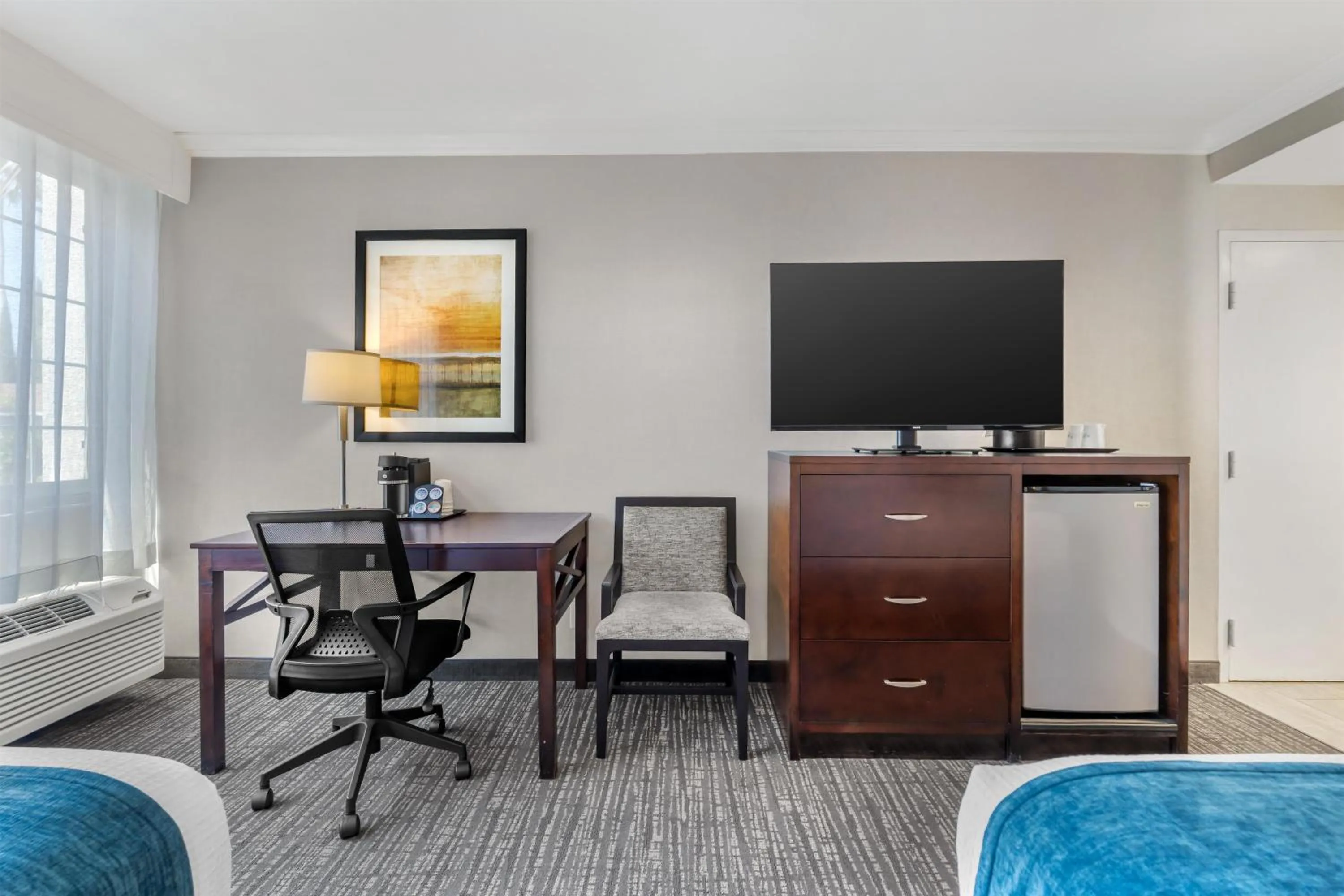 Bedroom in Best Western Plus Carriage Inn