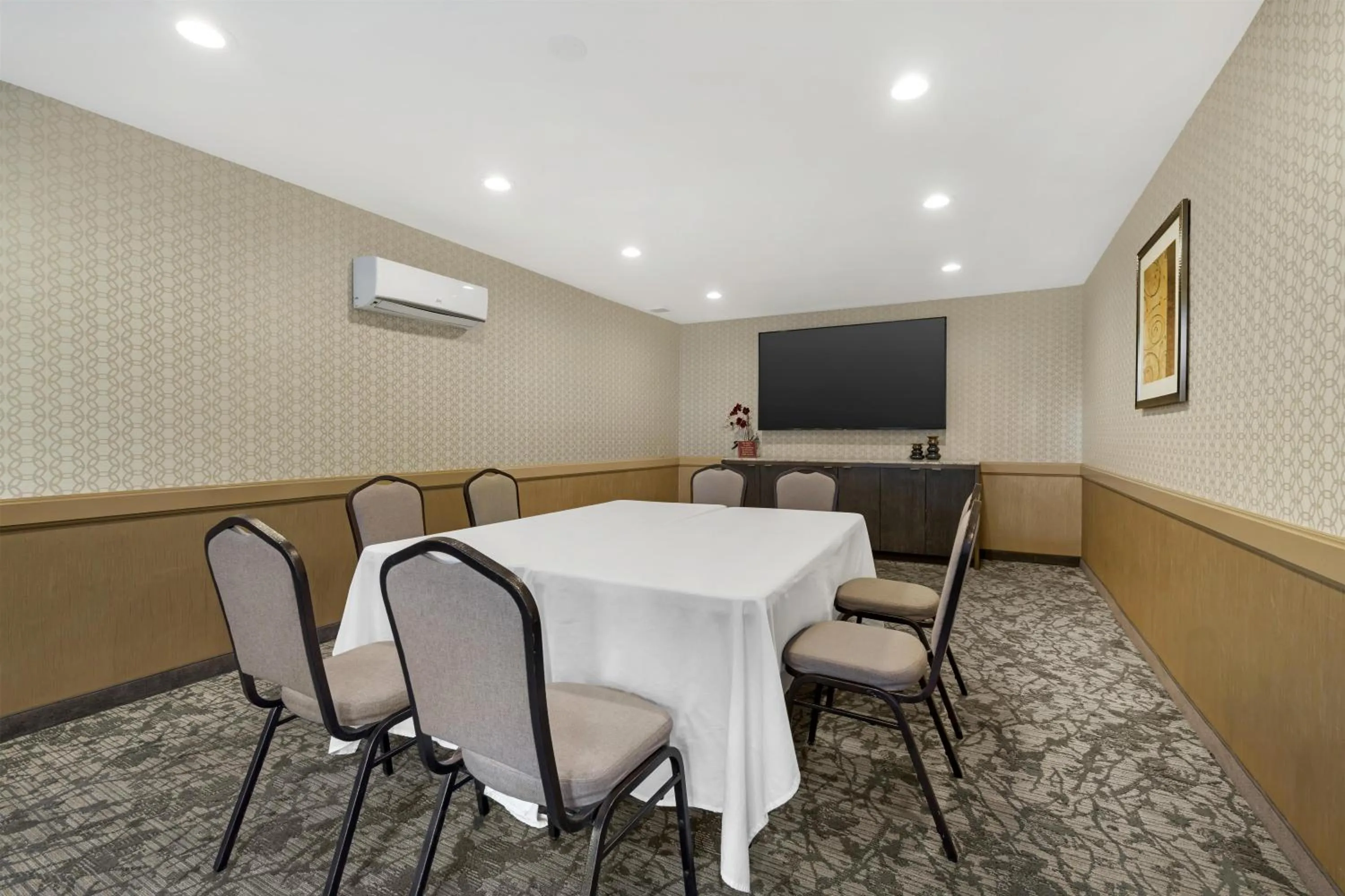 Meeting/conference room in Best Western Plus Carriage Inn