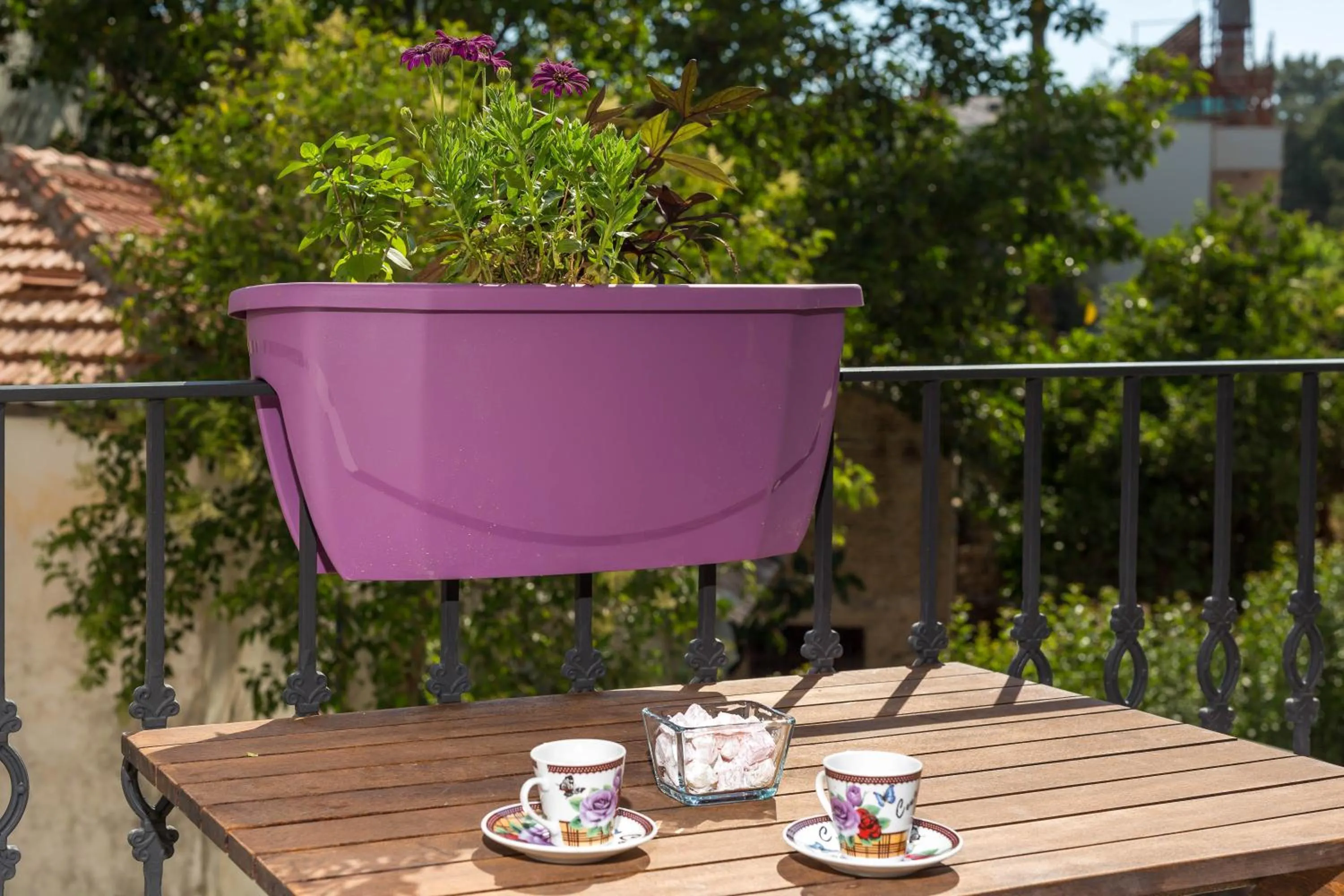 Day in Erdem City Apart