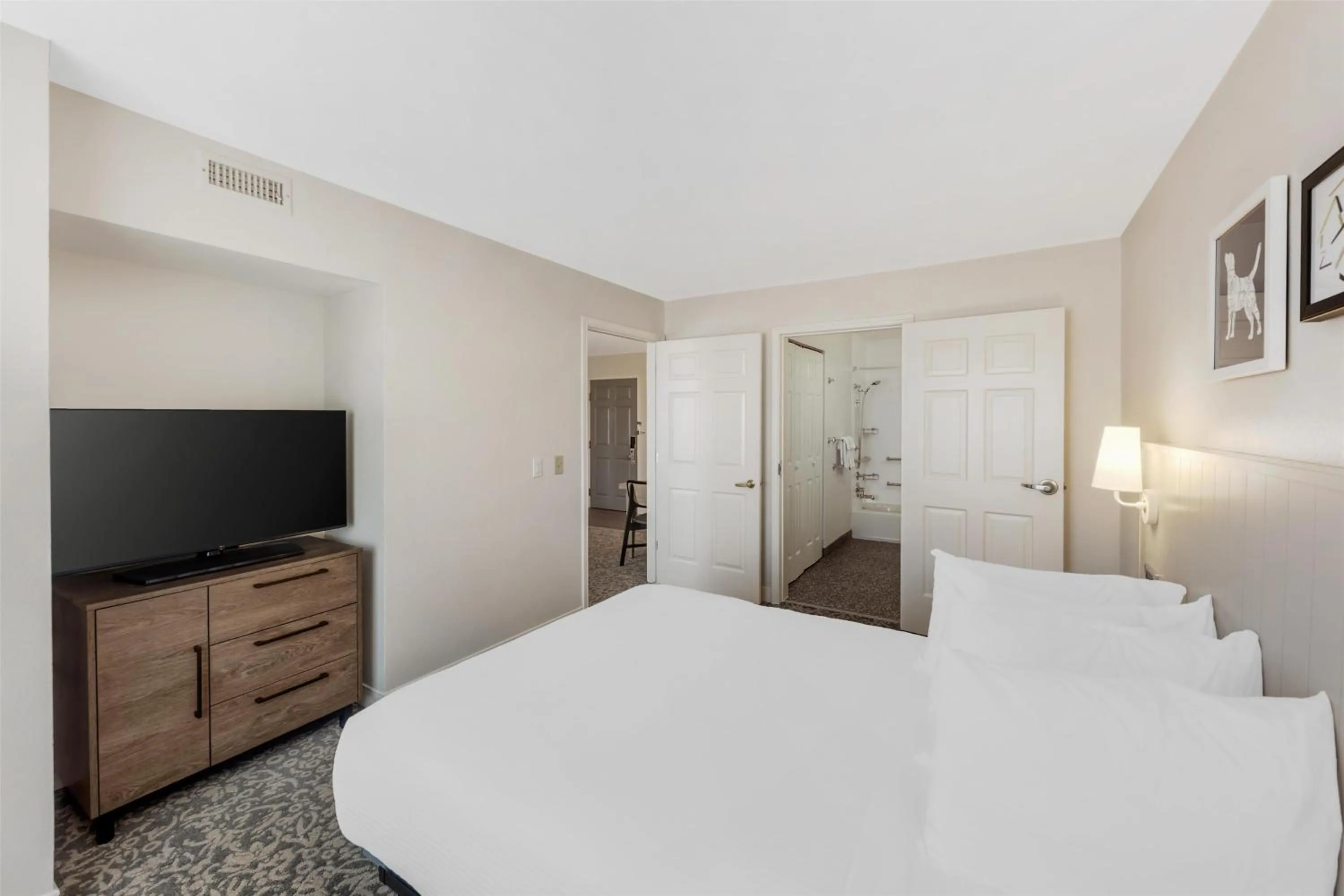 Bedroom, Bed in Sonesta ES Suites Austin The Domain Area - Newly Renovated
