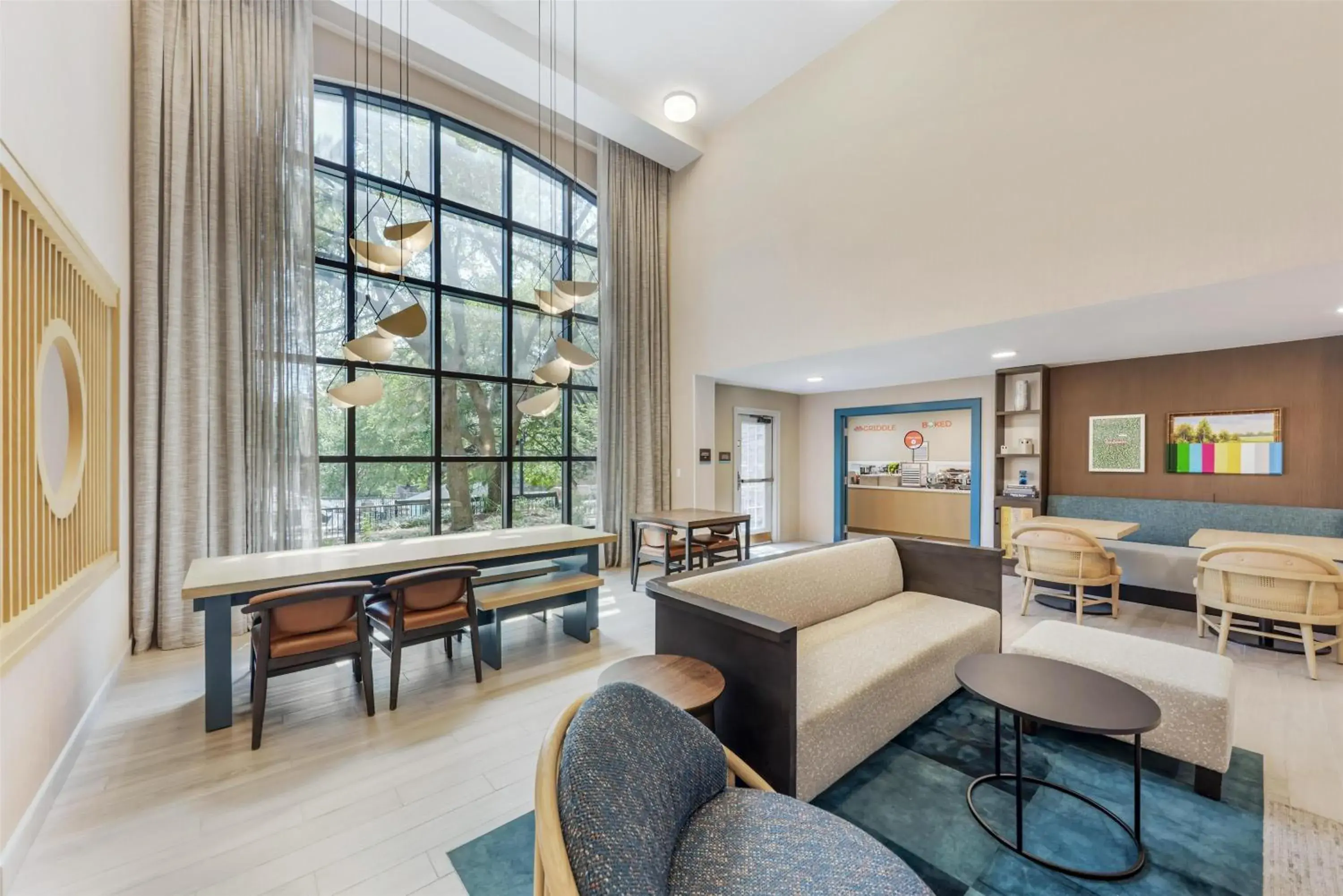 Lobby or reception in Sonesta ES Suites Austin The Domain Area - Newly Renovated Lobby or reception in Sonesta ES Suites Austin The Domain Area - Newly Renovated