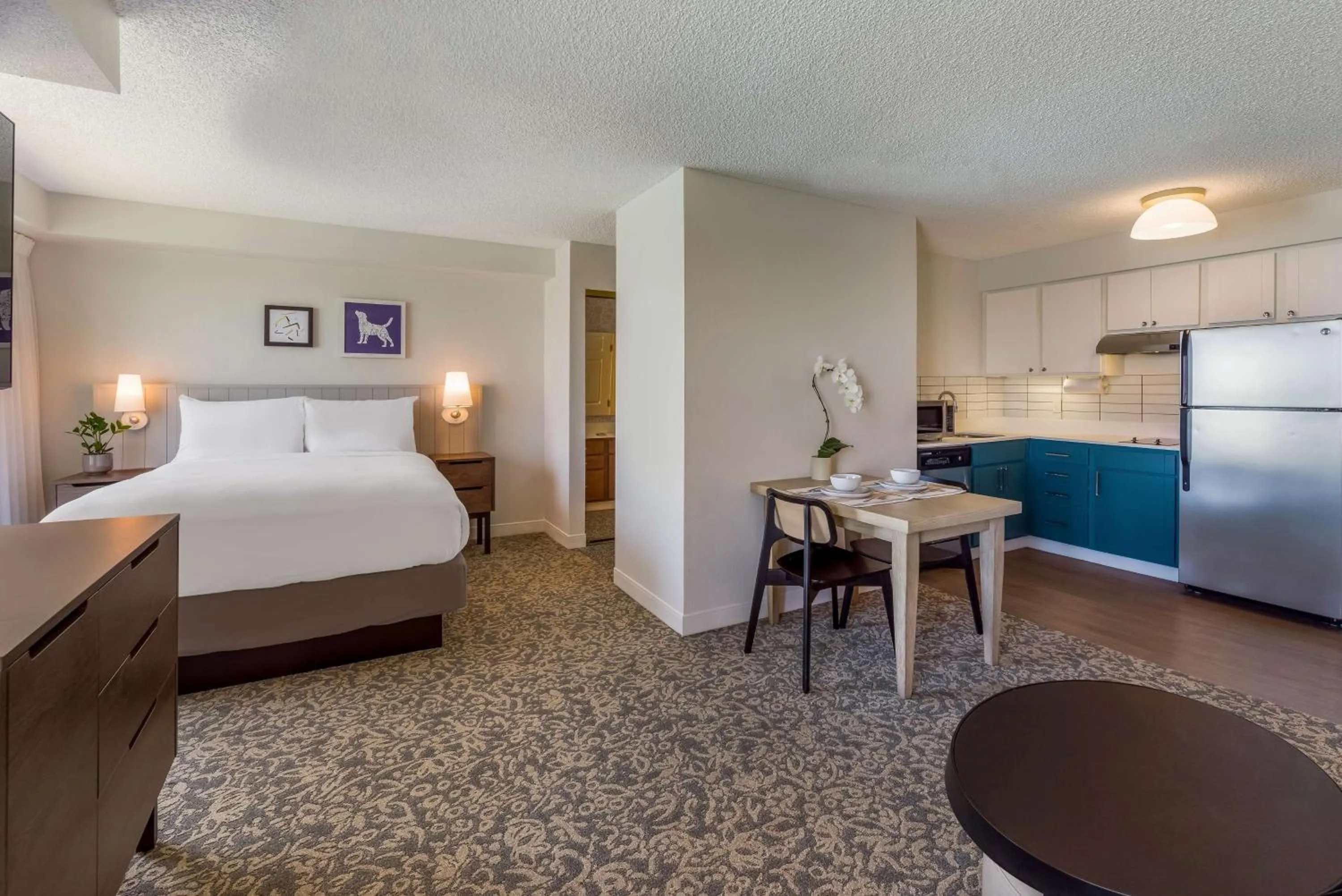 Bed in Sonesta ES Suites Austin The Domain Area - Newly Renovated