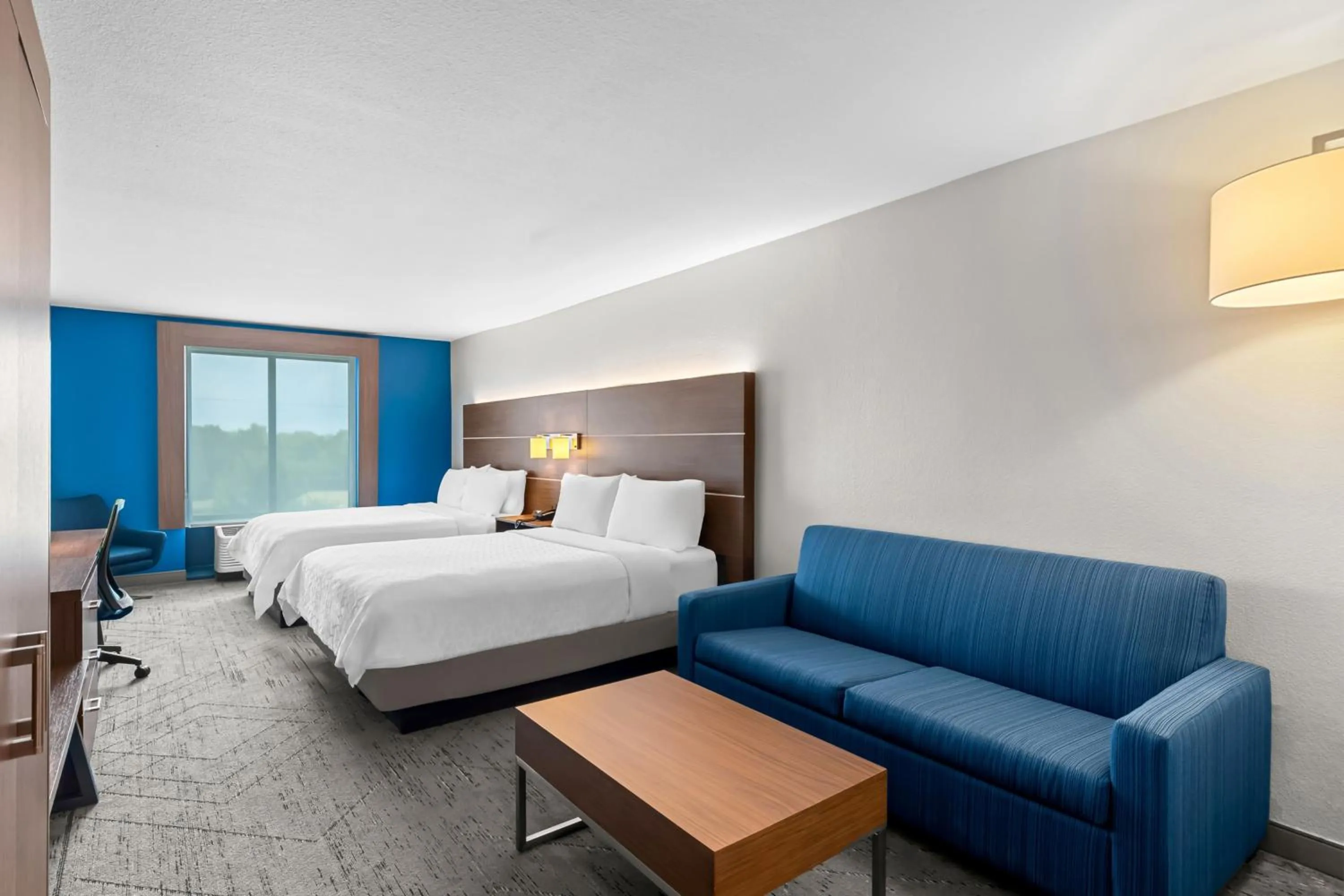 Photo of the whole room, Bed in Holiday Inn Express & Suites Austin SW - Sunset Valley by IHG Hotel