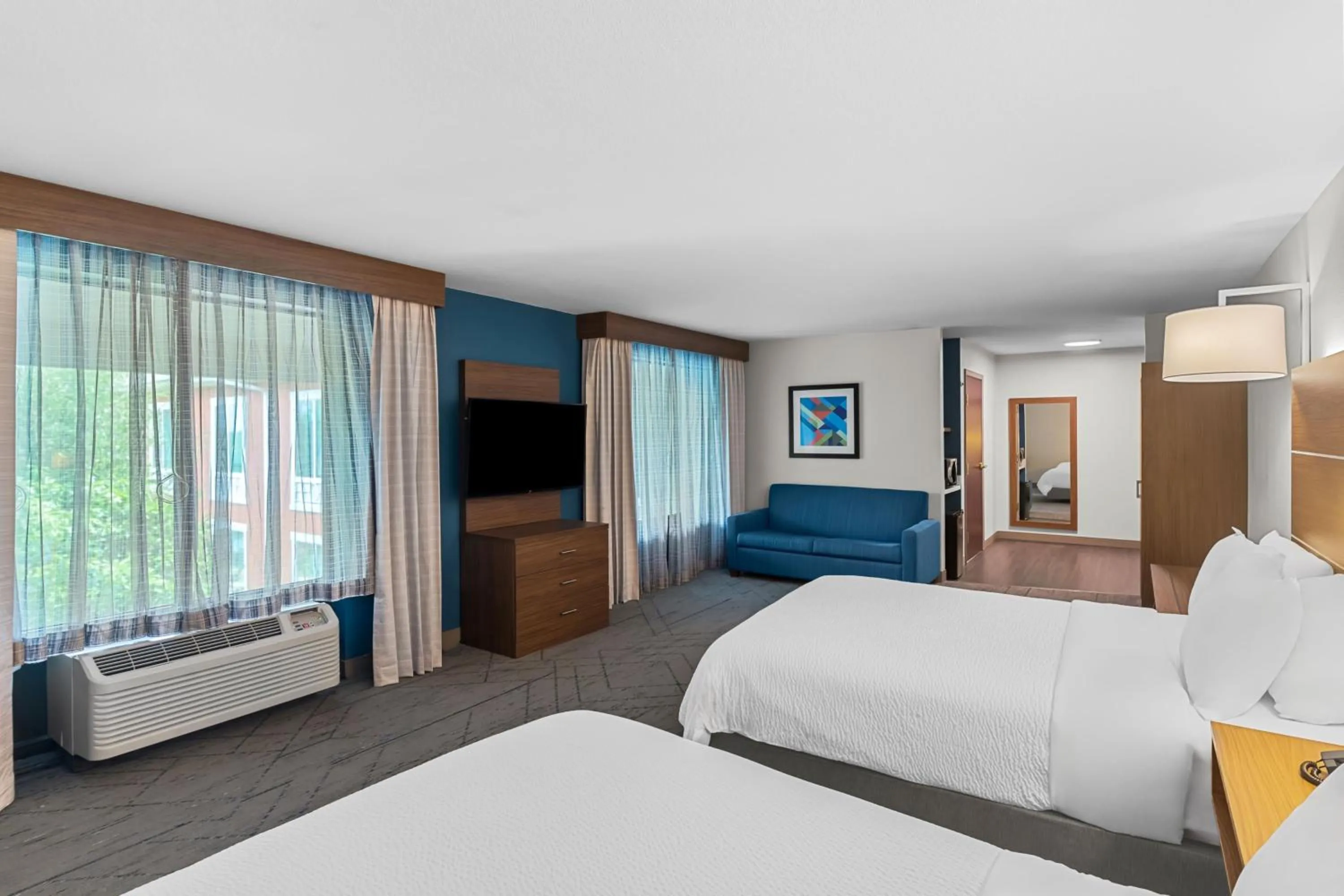 Photo of the whole room, Bed in Holiday Inn Express & Suites Austin SW - Sunset Valley by IHG Hotel