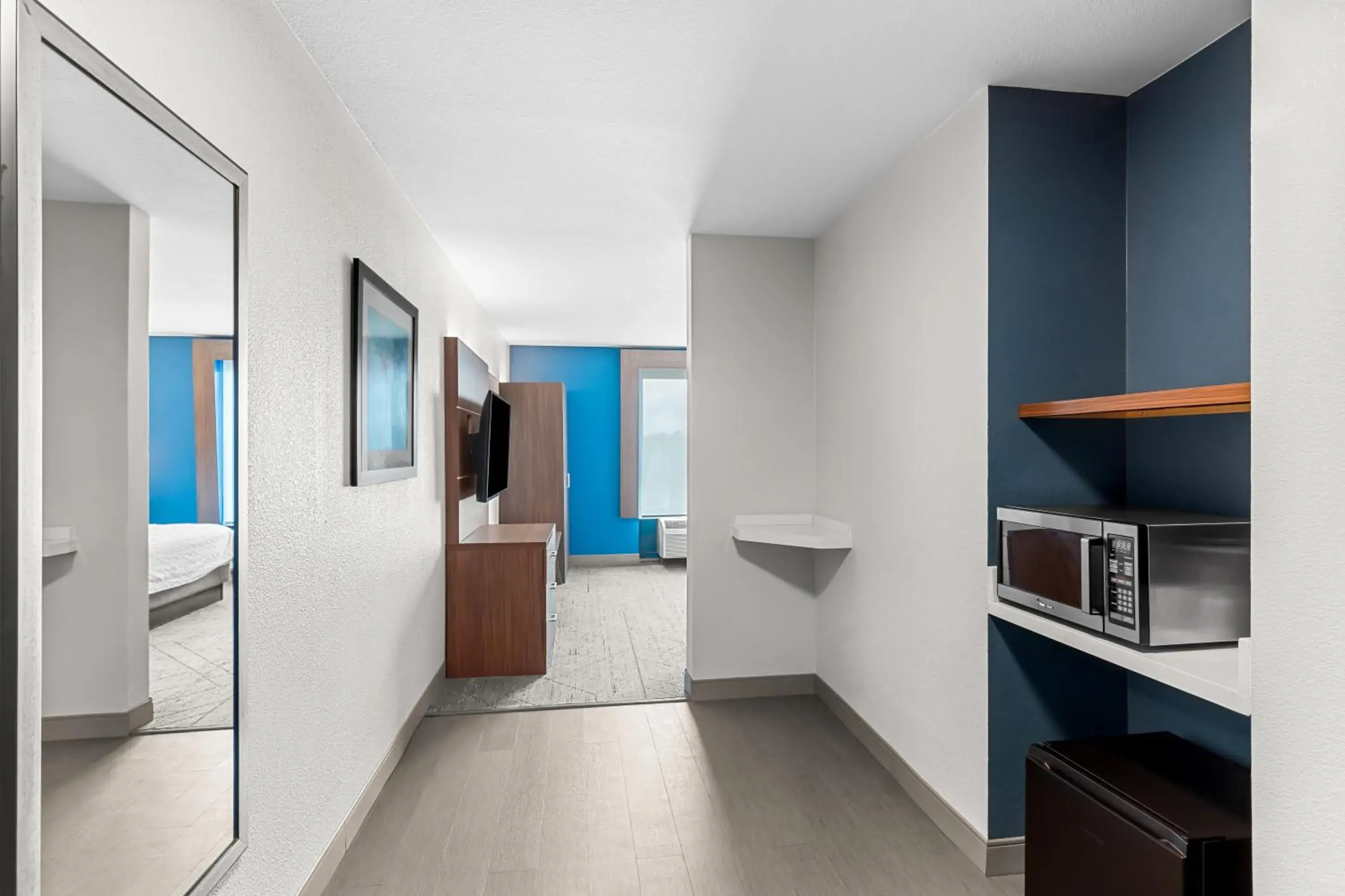 Bed in Holiday Inn Express & Suites Austin SW - Sunset Valley by IHG Hotel Bed in Holiday Inn Express & Suites Austin SW - Sunset Valley by IHG Hotel