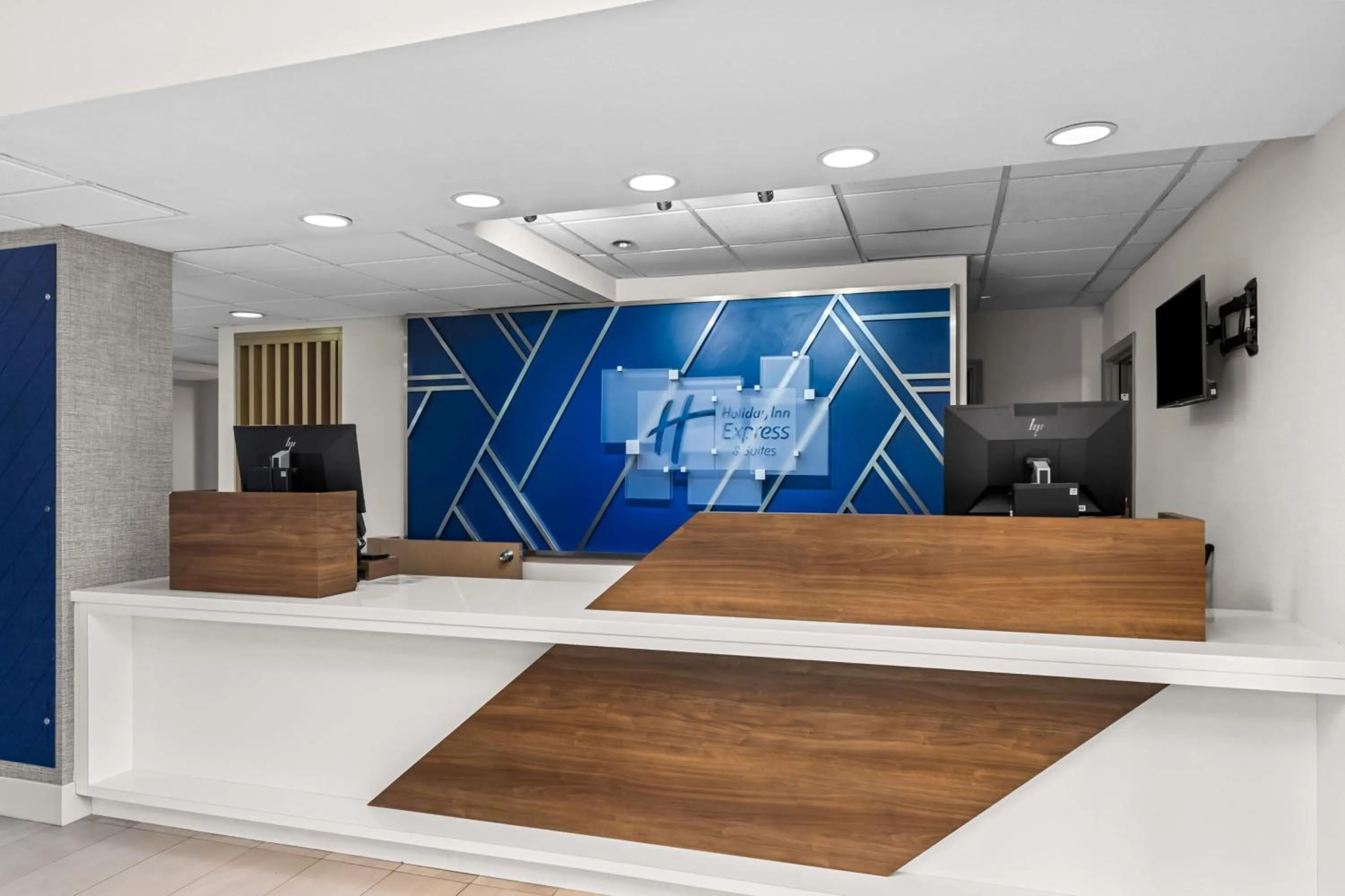 Property building in Holiday Inn Express & Suites Austin SW - Sunset Valley by IHG Hotel