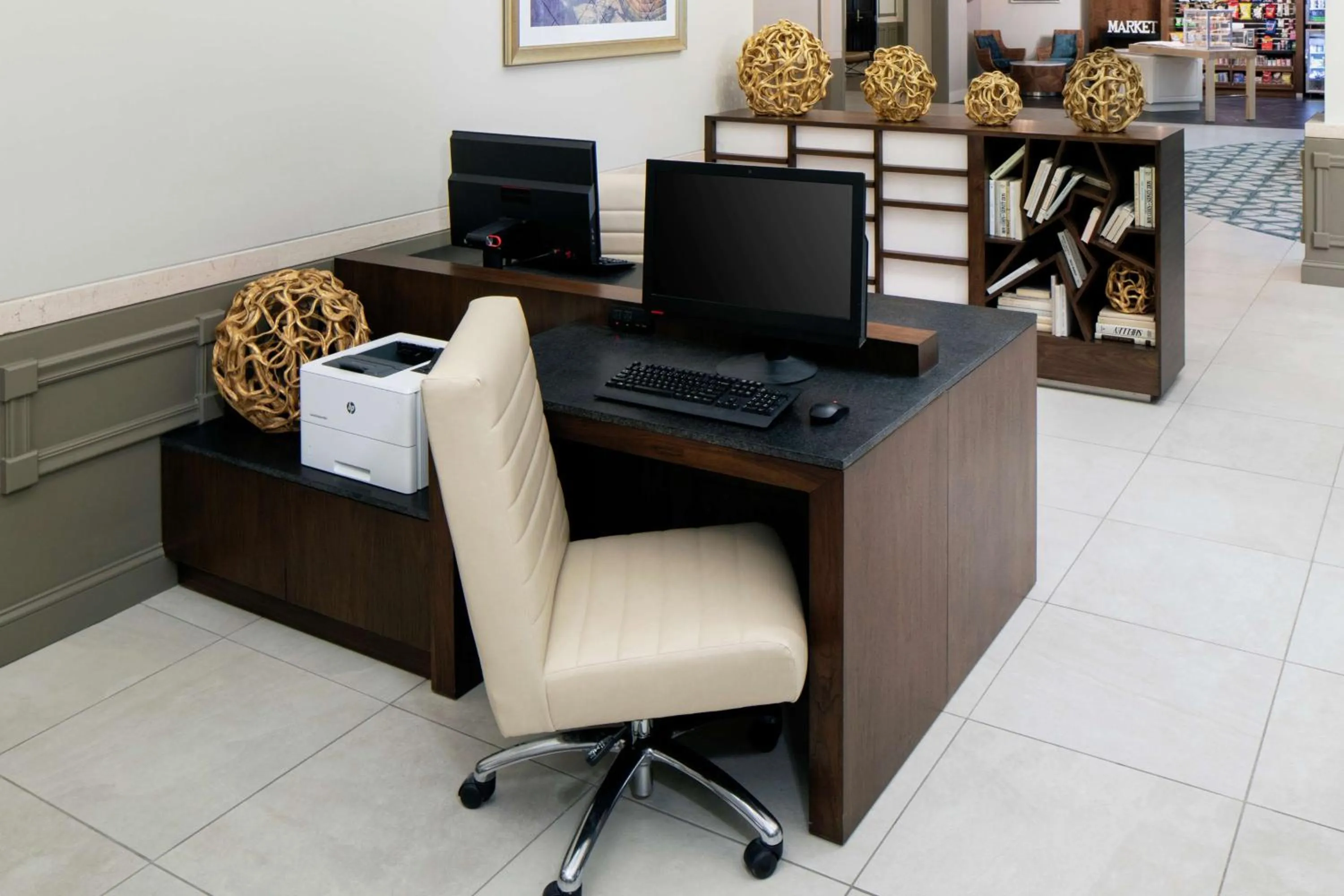 Business facilities in DoubleTree by Hilton Nashua