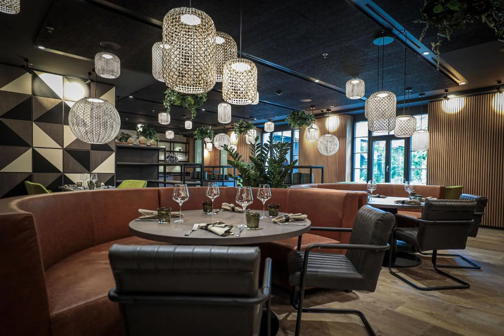 Restaurant/places to eat in Revier Hotel Säntispark