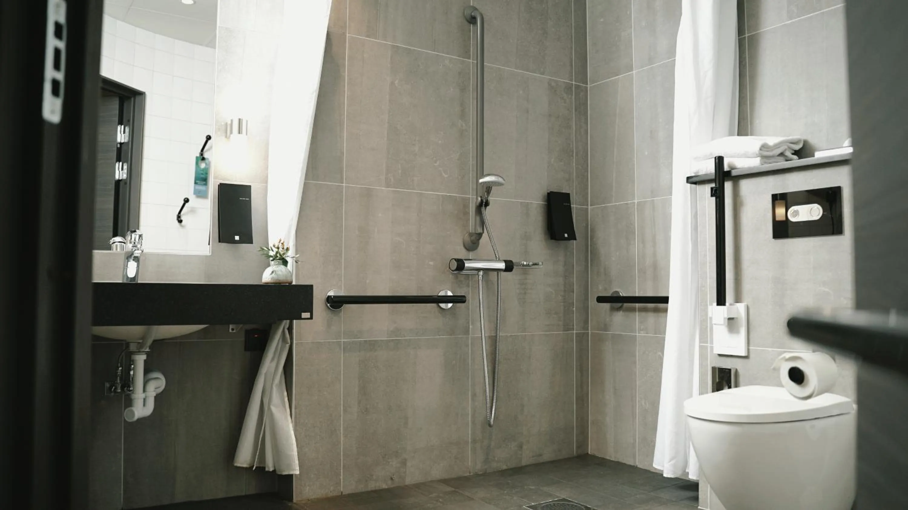 Shower in Quality Hotel Winn Haninge