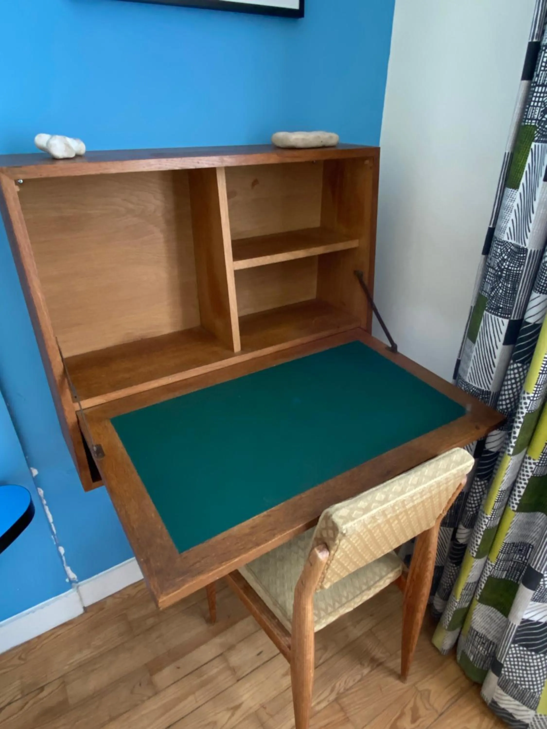 hair dresser in Oscar Hôtel Le Havre Centre