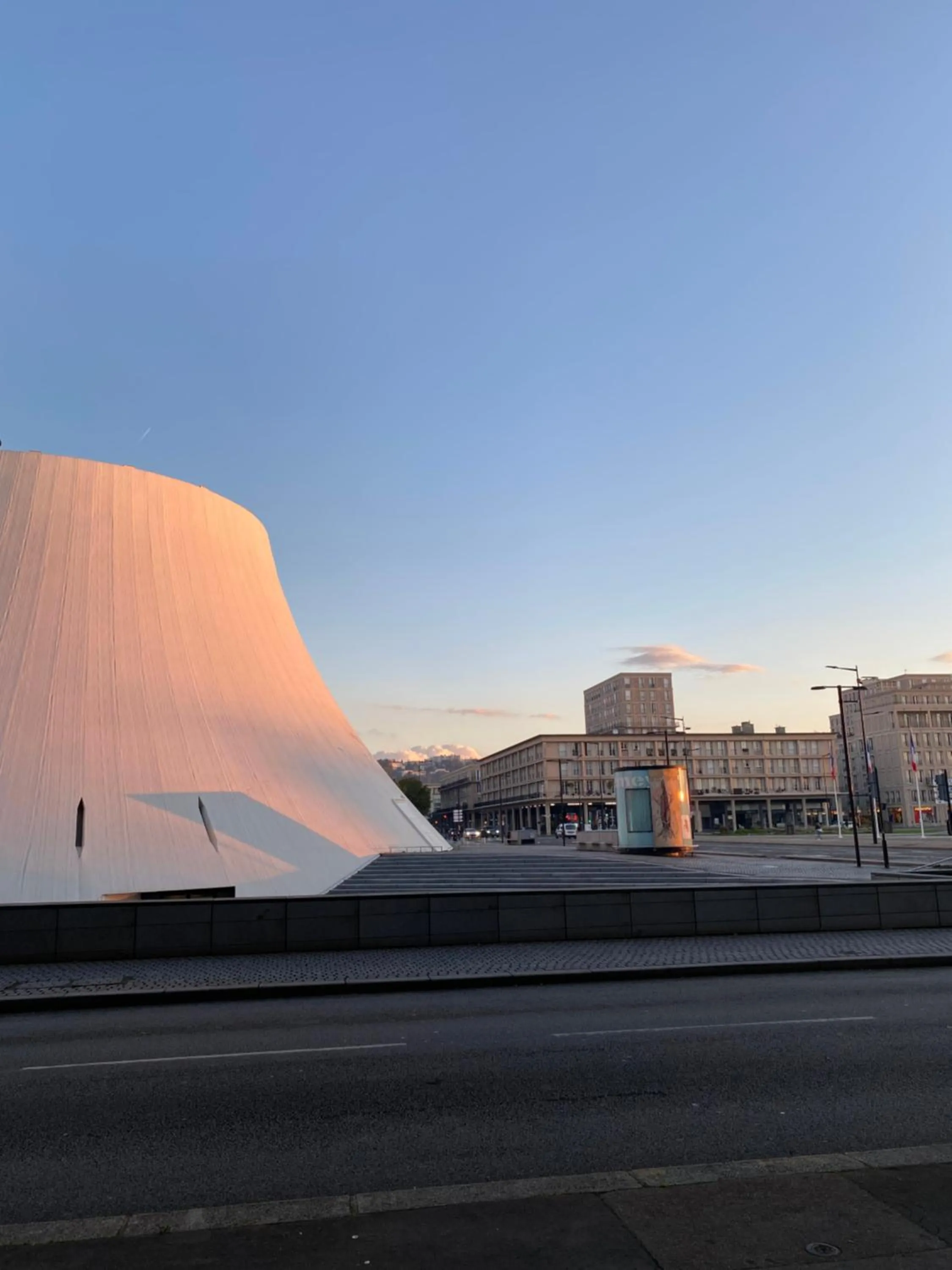 Landmark view in Oscar Hôtel Le Havre Centre
