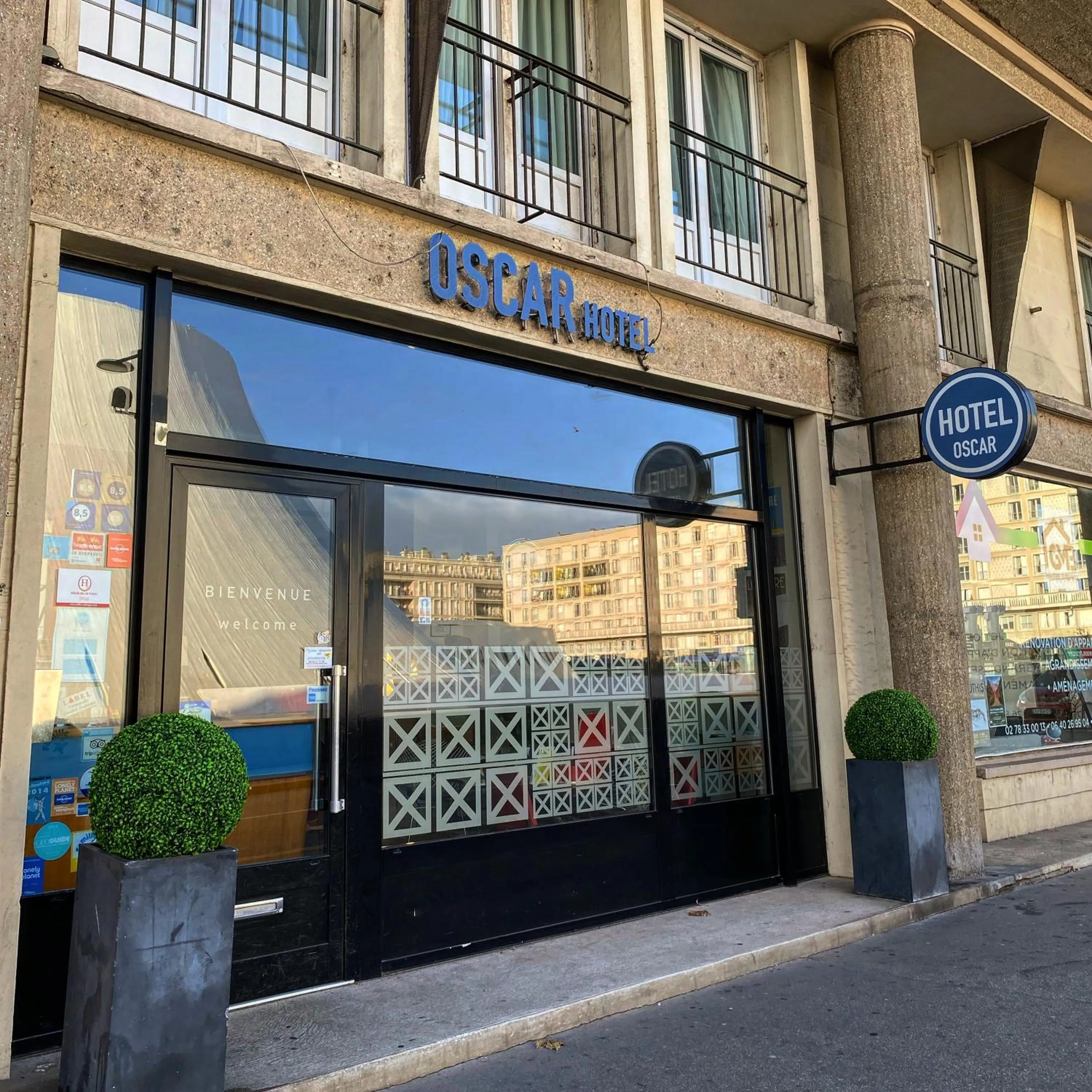 Property building in Oscar Hôtel Le Havre Centre