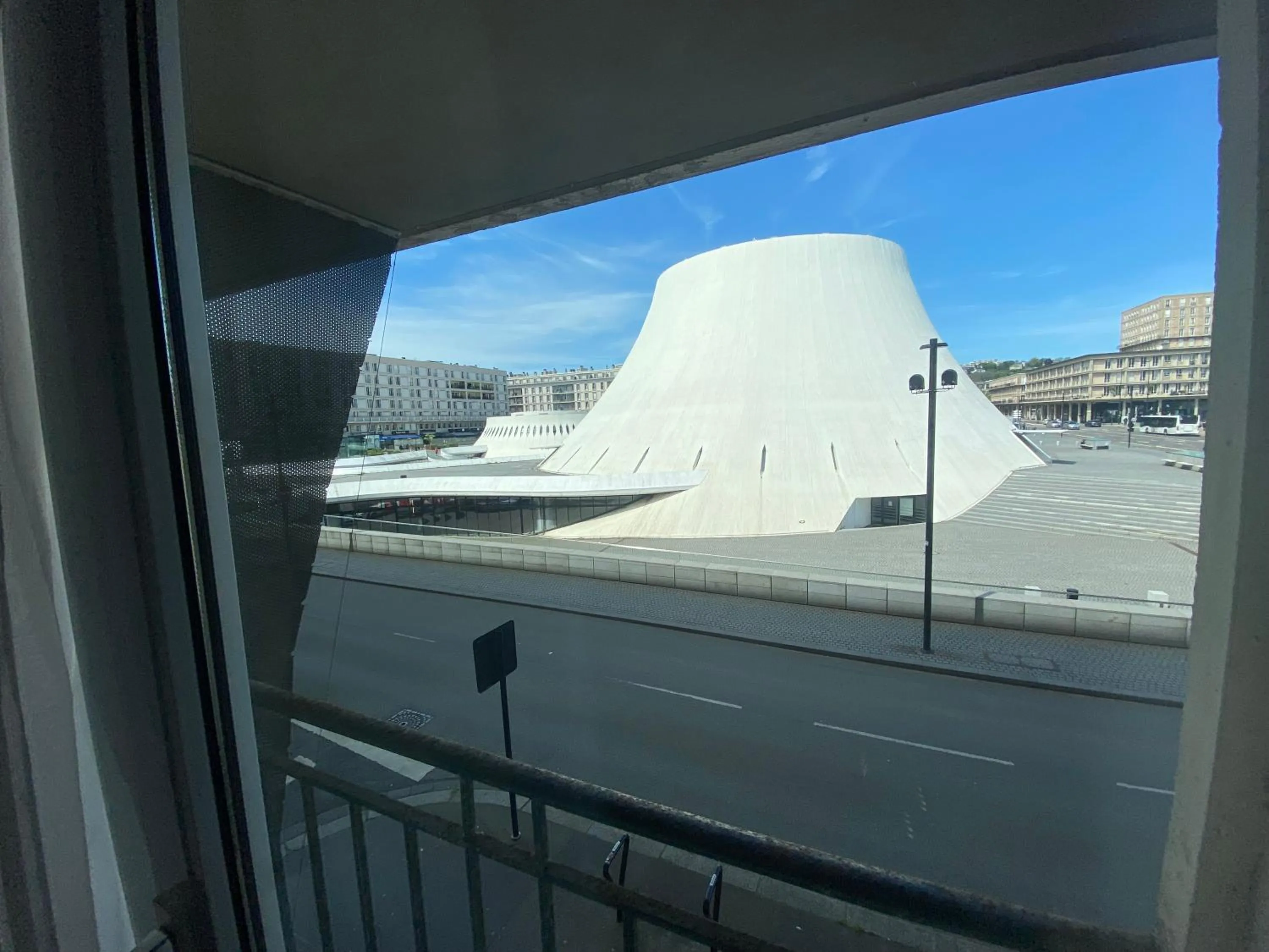 City view in Oscar Hôtel Le Havre Centre
