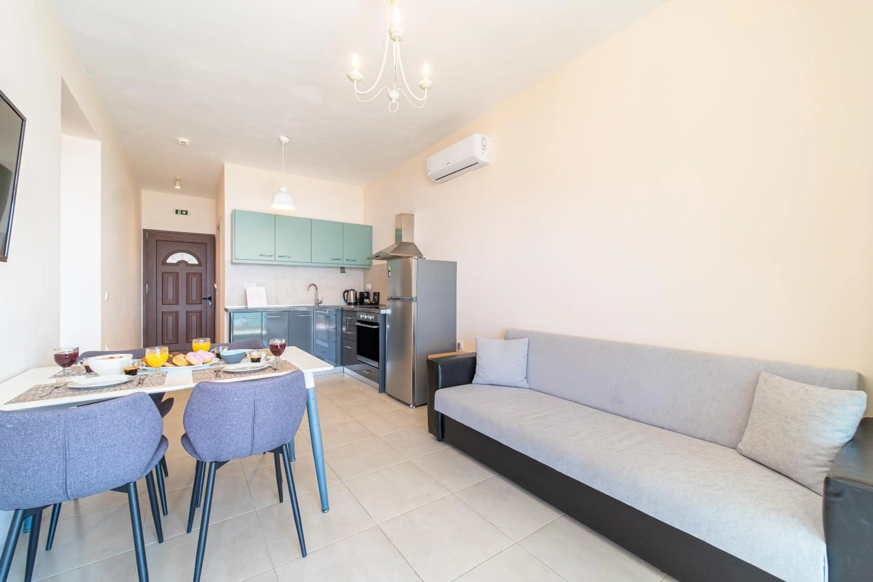 Kitchen or kitchenette in Lido Paradise Apartments Corfu