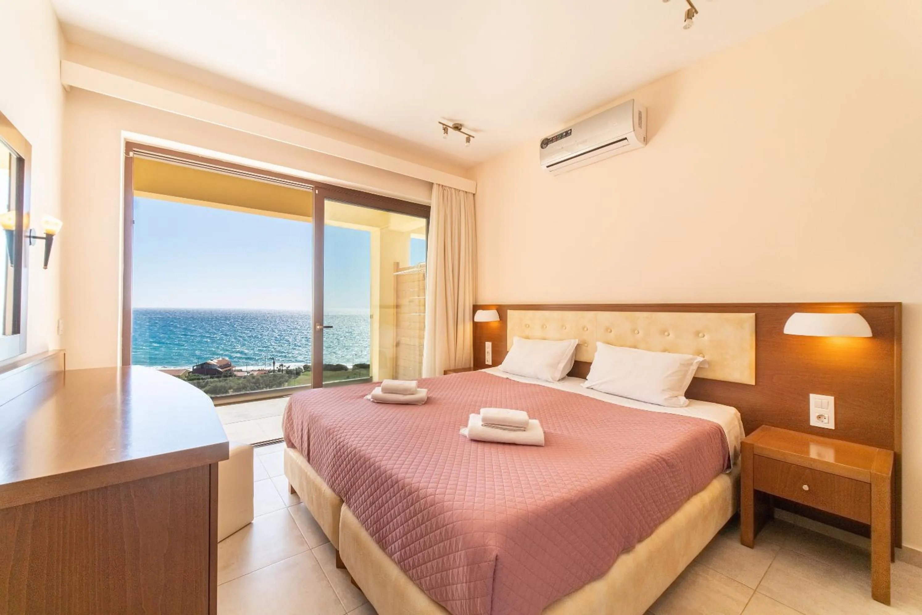 Bed in Lido Paradise Apartments Corfu