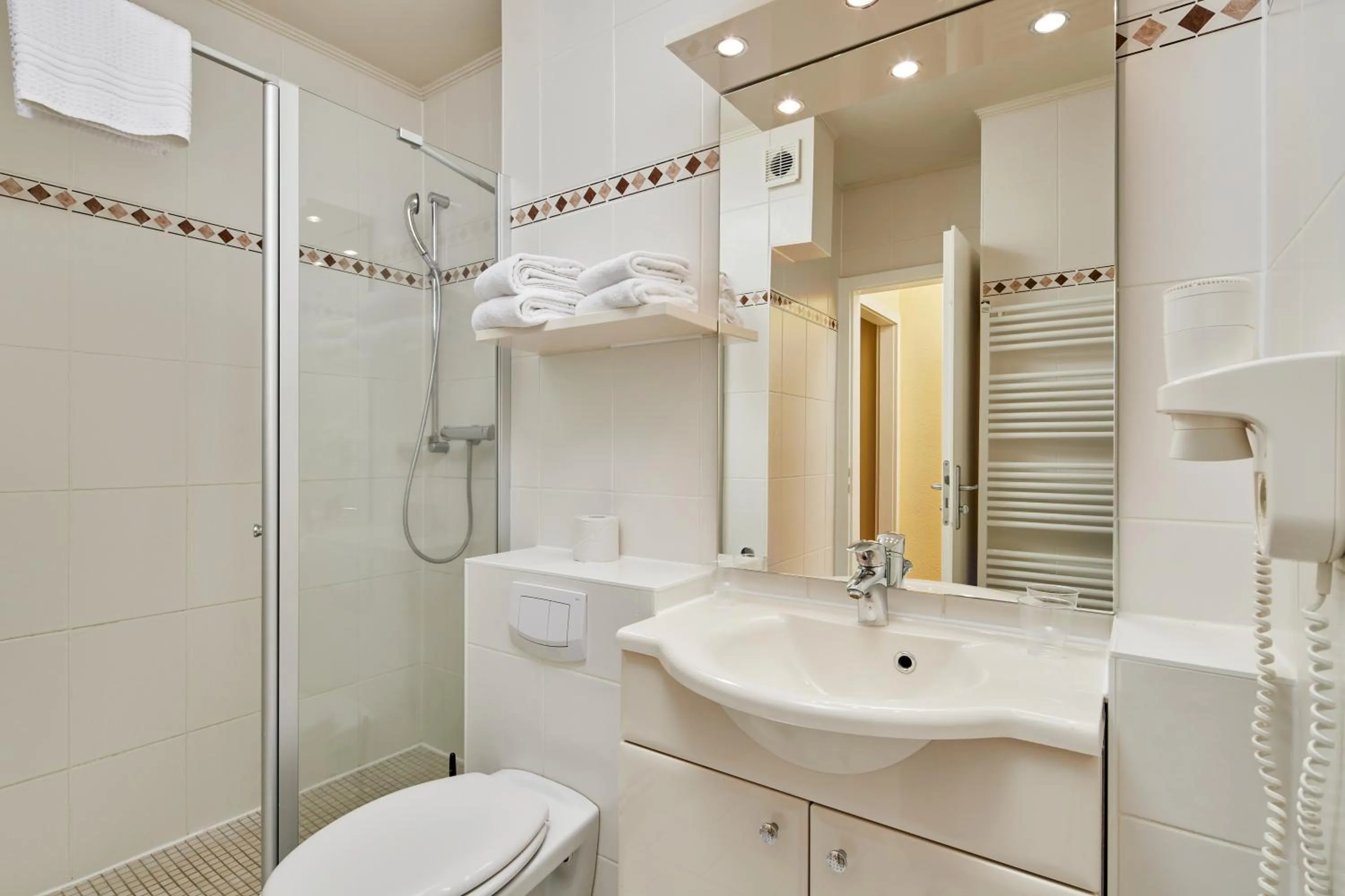 Bathroom in Ferien- und Freizeitpark Weissenhäuser Strand