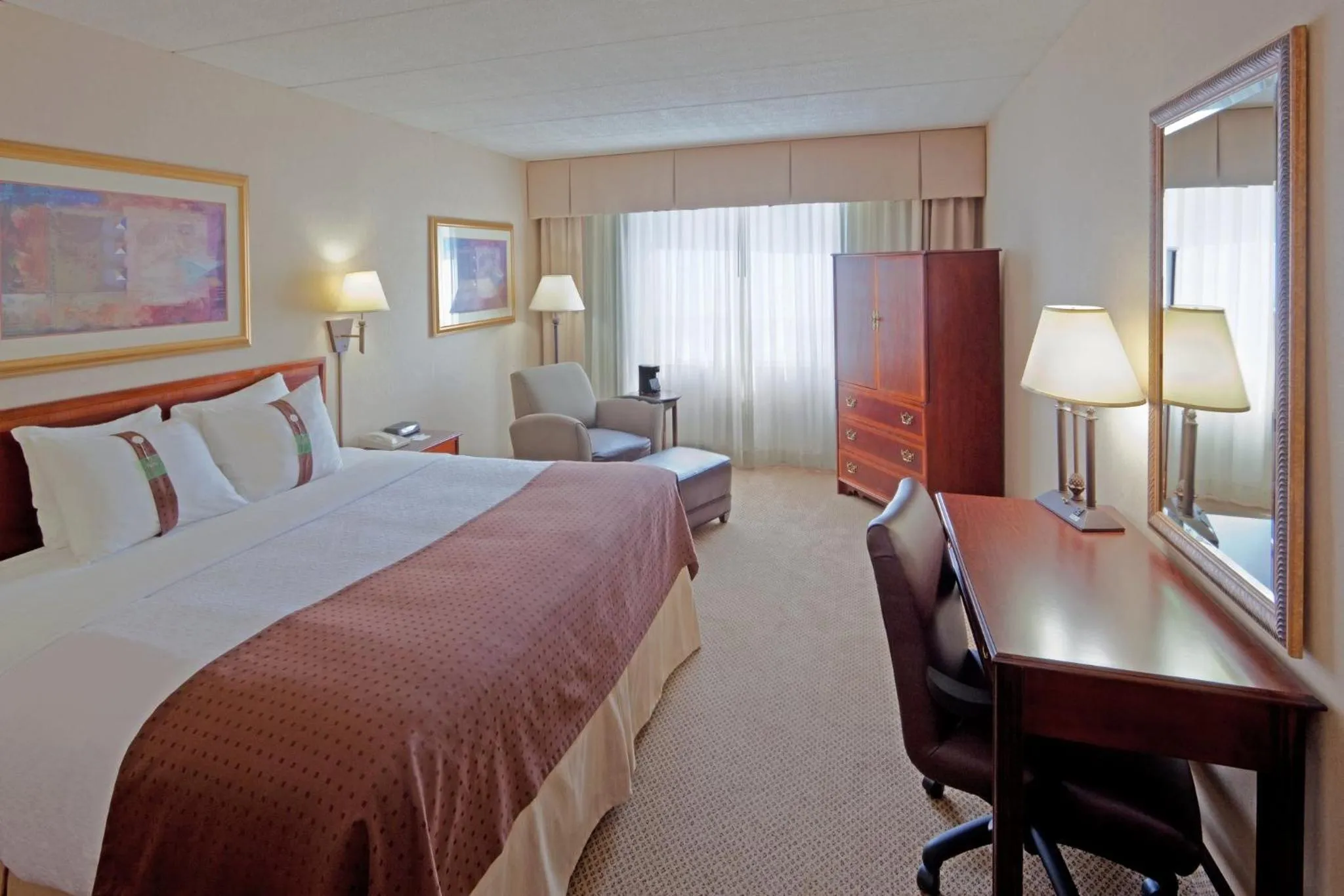 Photo of the whole room, Bed in Holiday Inn Portsmouth by IHG
