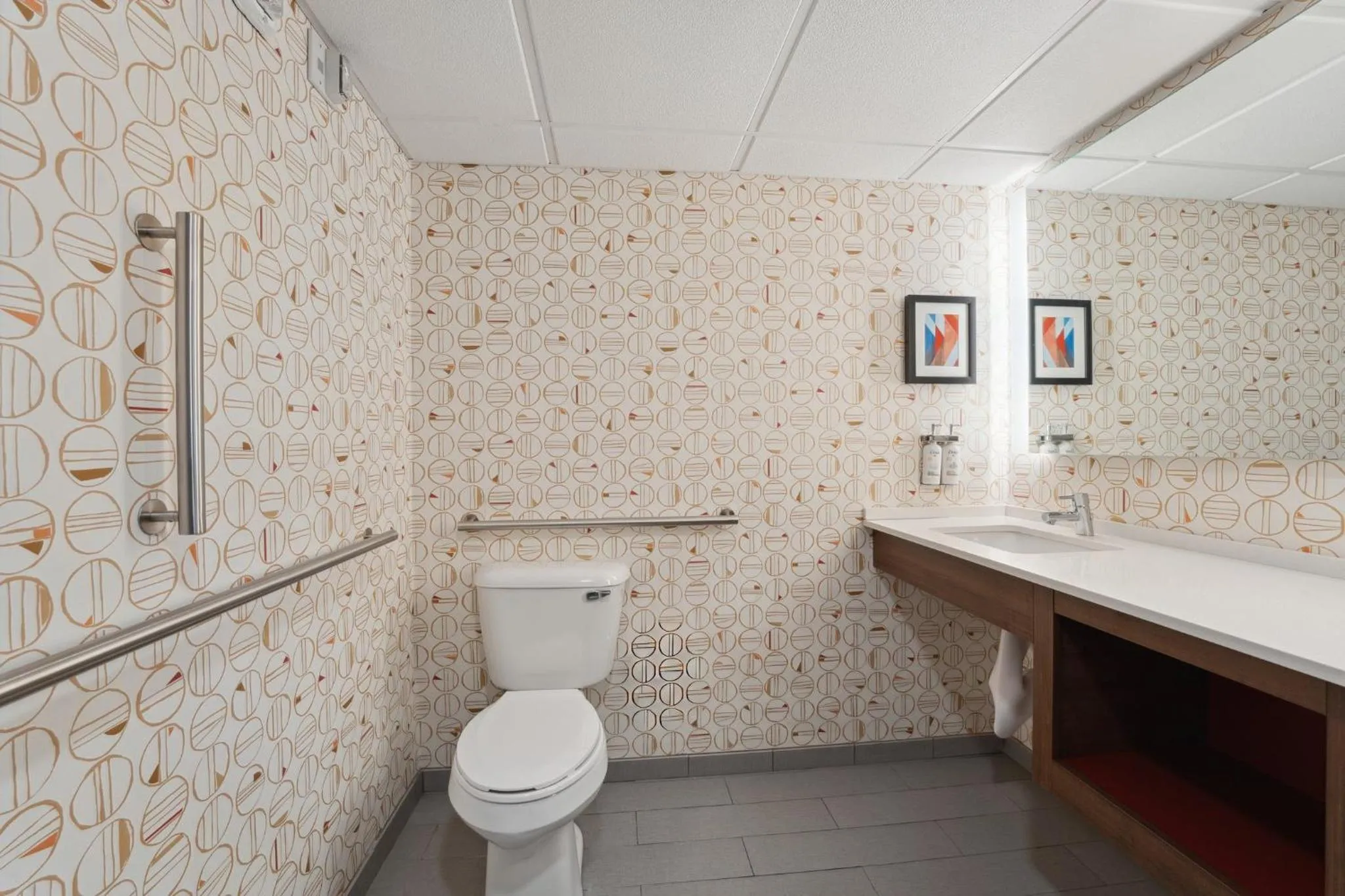 Bathroom in Holiday Inn Portsmouth by IHG