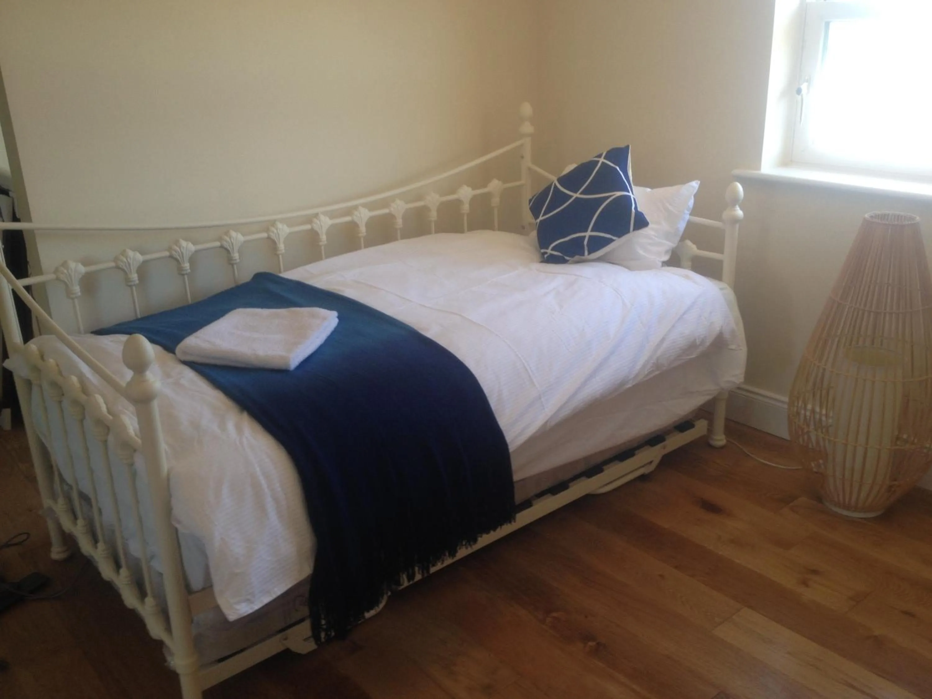 Bed in 5 bedroom Town House