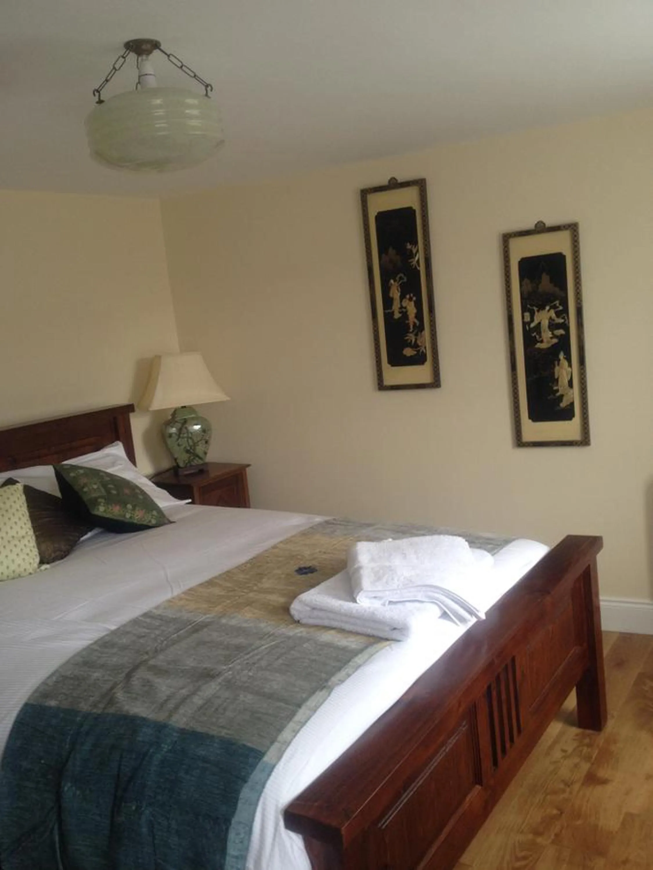 Property building, Bed in 5 bedroom Town House