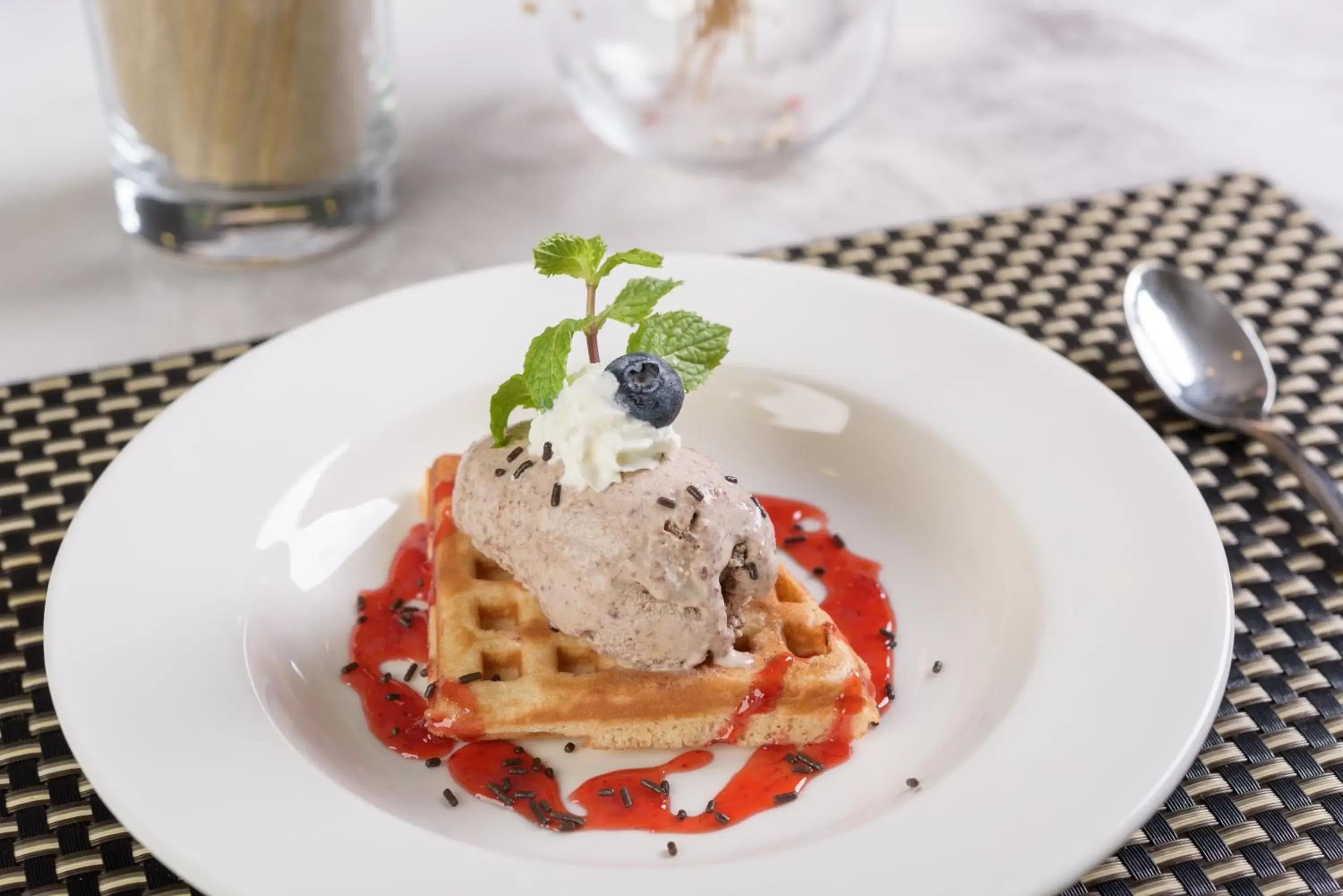 Food in Mansion 51 Hotel & Apartment Food in Mansion 51 Hotel & Apartment