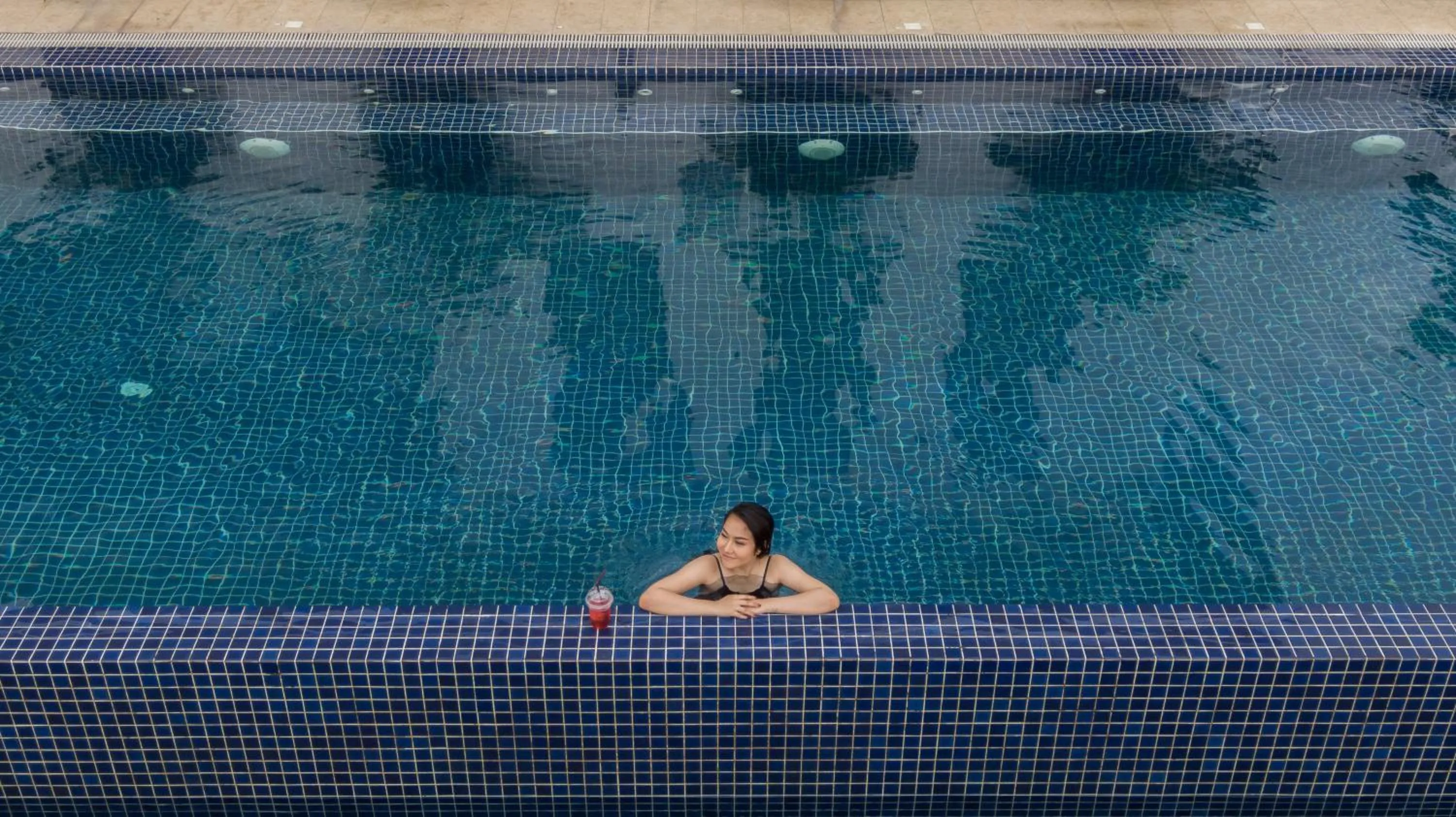 Swimming pool in Mansion 51 Hotel & Apartment