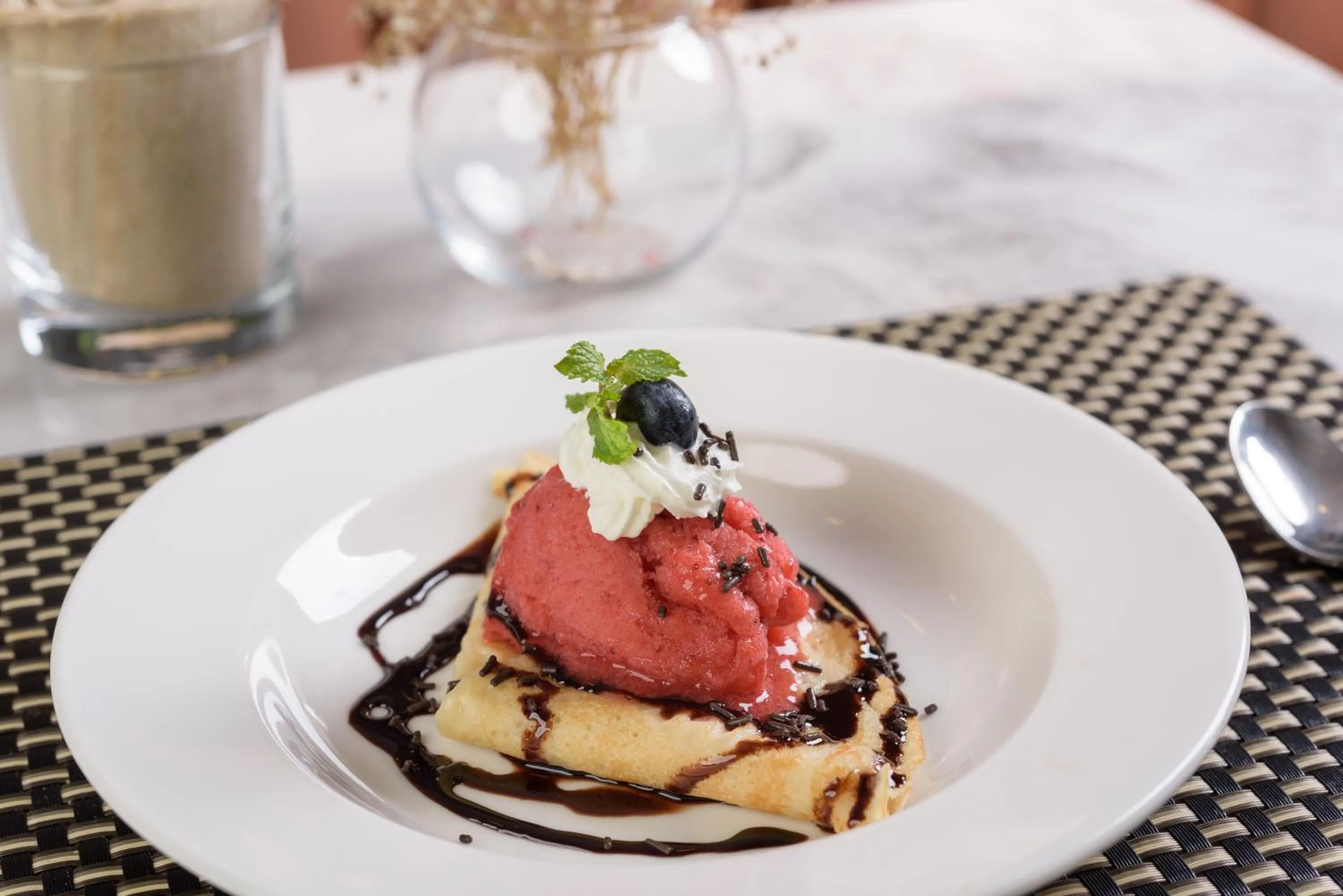 Food in Mansion 51 Hotel & Apartment