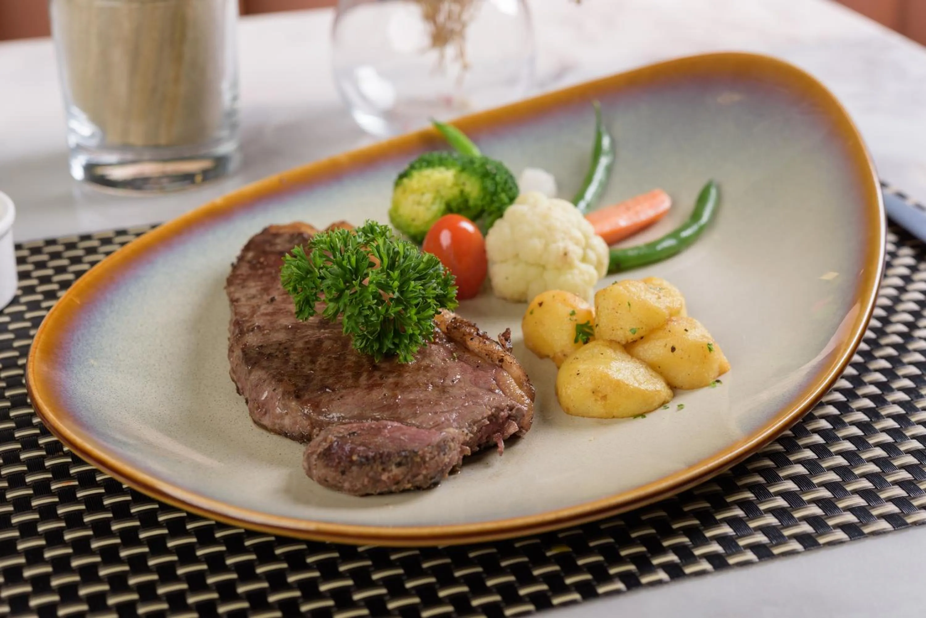 Food in Mansion 51 Hotel & Apartment