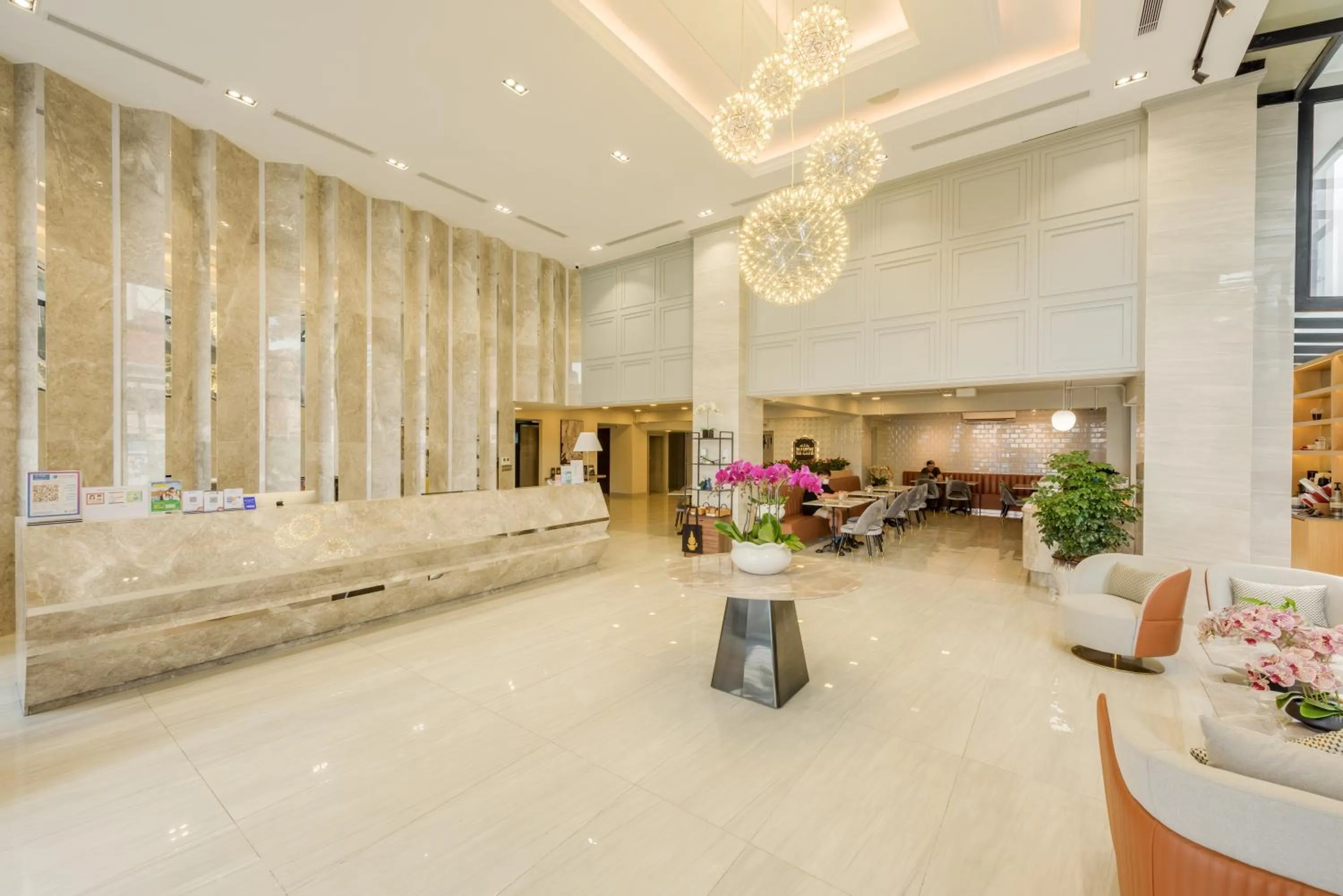 Lobby or reception in Mansion 51 Hotel & Apartment