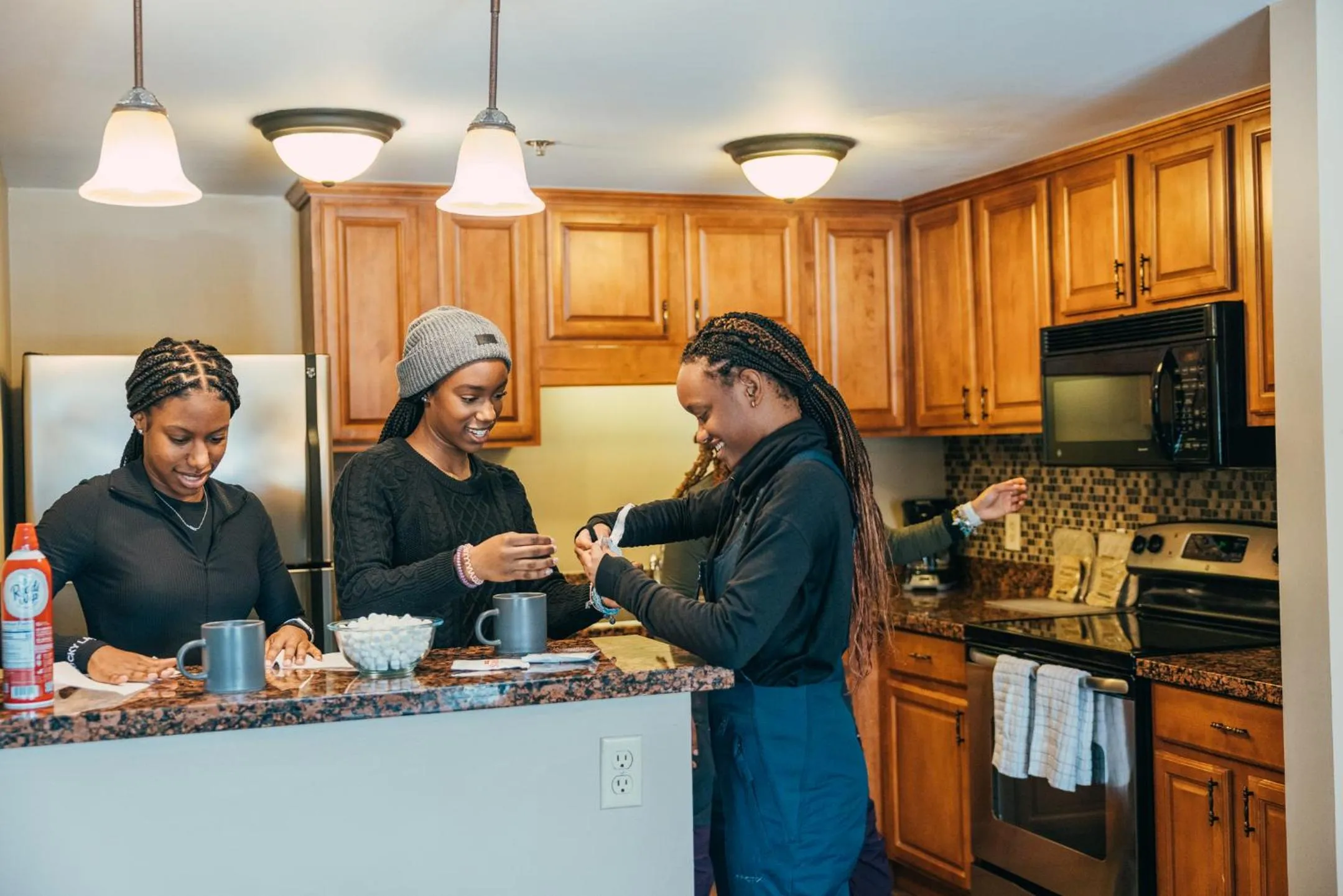 Kitchen or kitchenette in Holiday Inn Club Vacations Mount Ascutney Resort