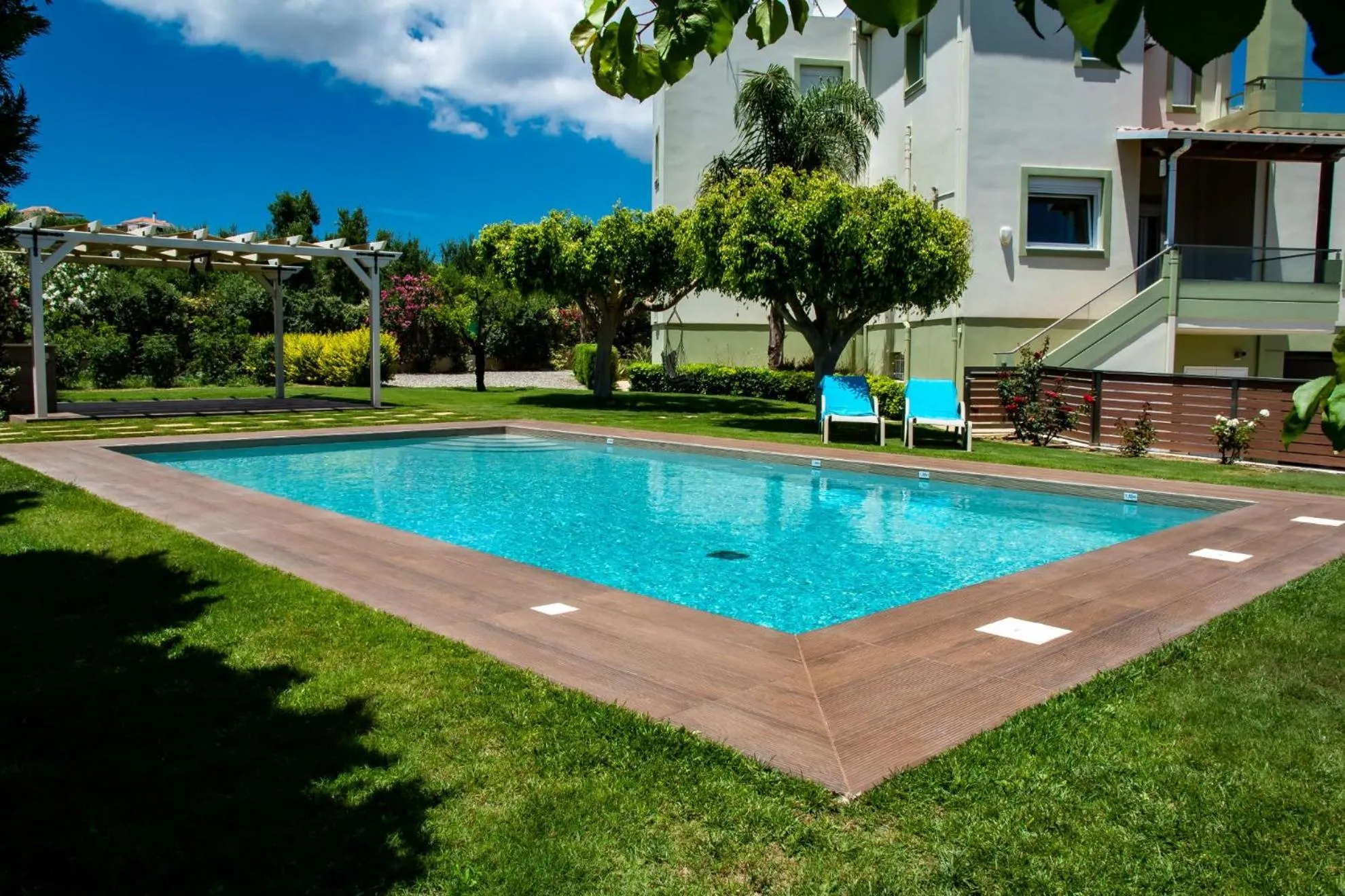 Swimming pool in Villa Dimokratia