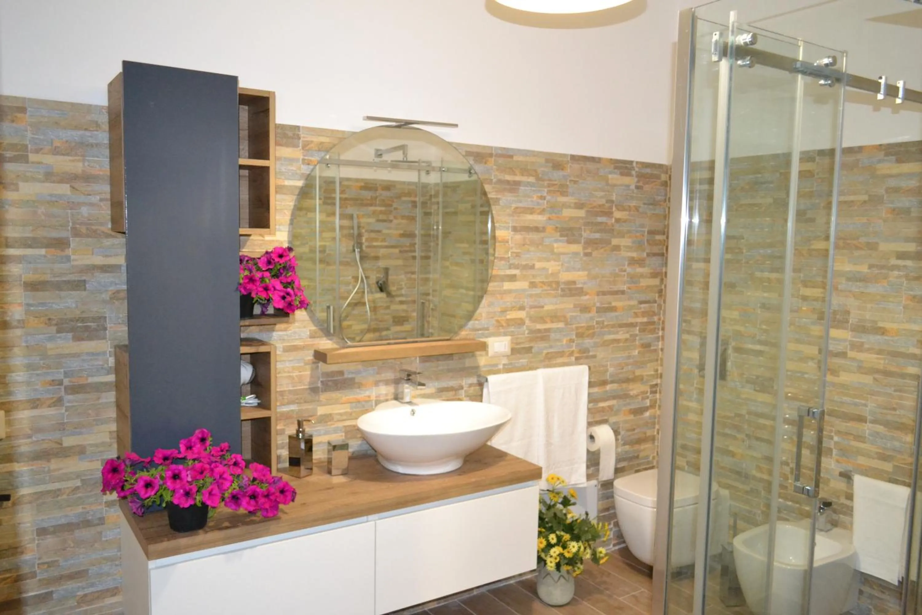 Bathroom in B&B LINEABLU