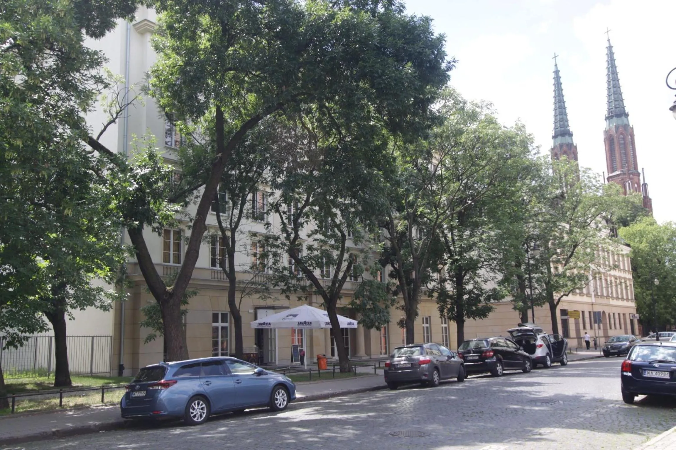 Facade/entrance in Dom Pomocy Studentom