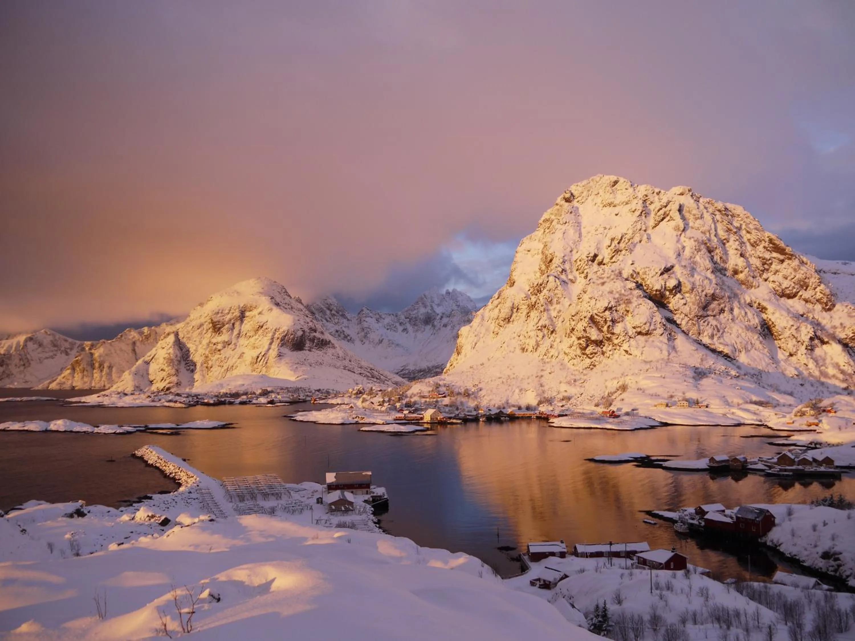 Natural landscape in Lofoten Planet - Boutique Hotel