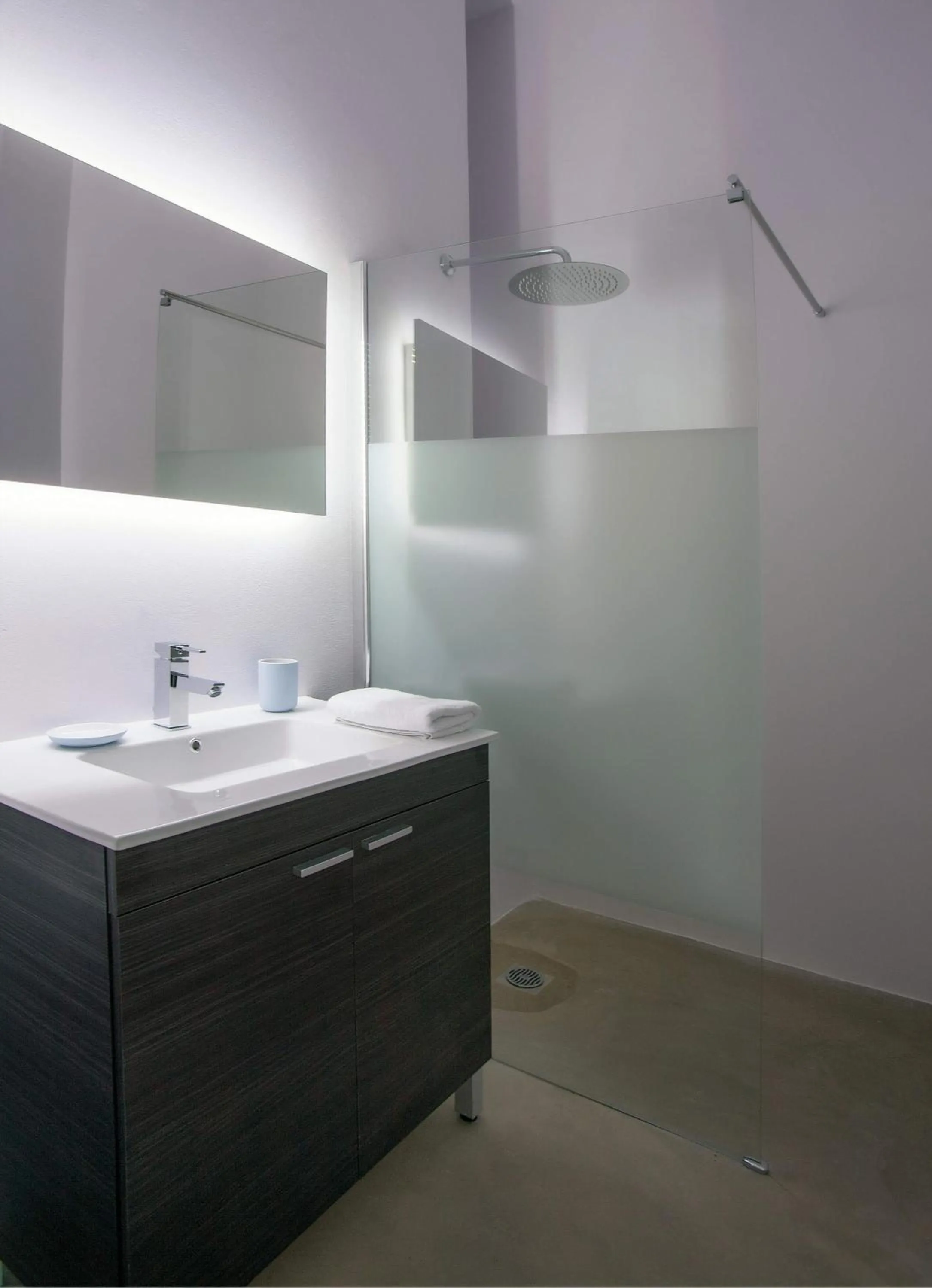 Bathroom in Marathon Blue
