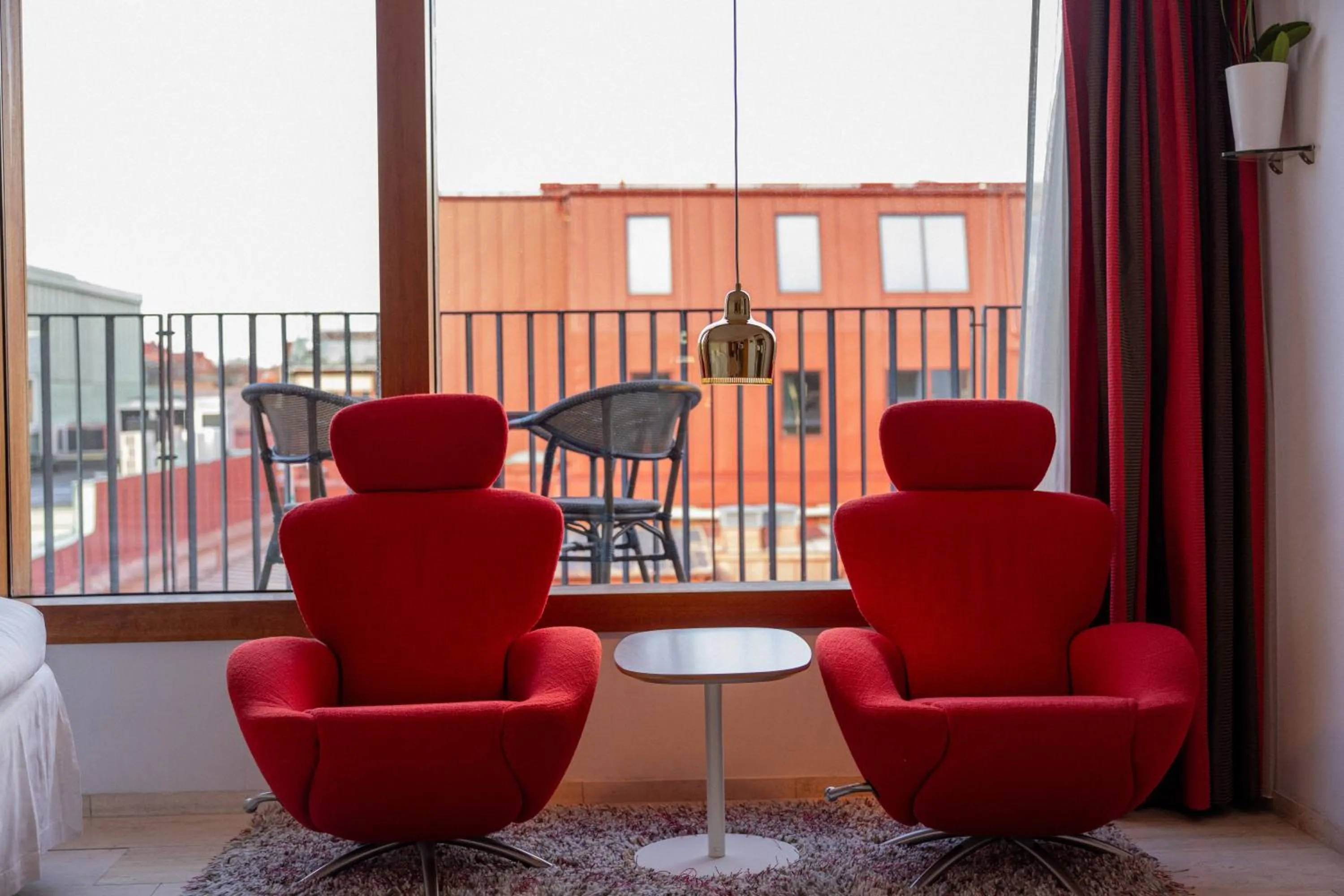 Bedroom in Avalon Hotel