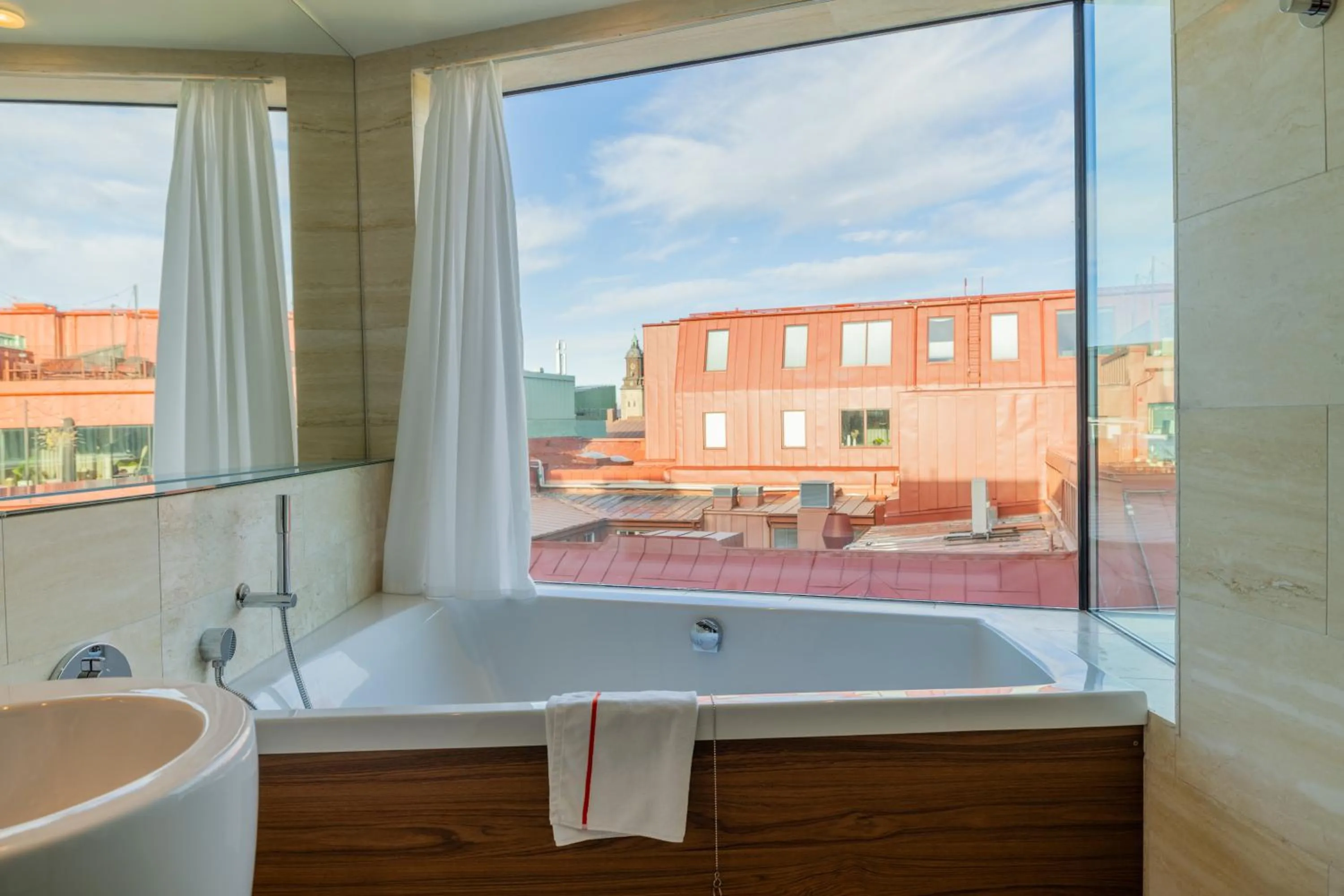 Bathroom in Avalon Hotel