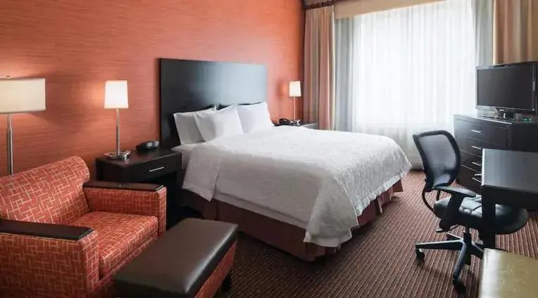 Bed in Hampton Inn and Suites Ogden Bed in Hampton Inn and Suites Ogden