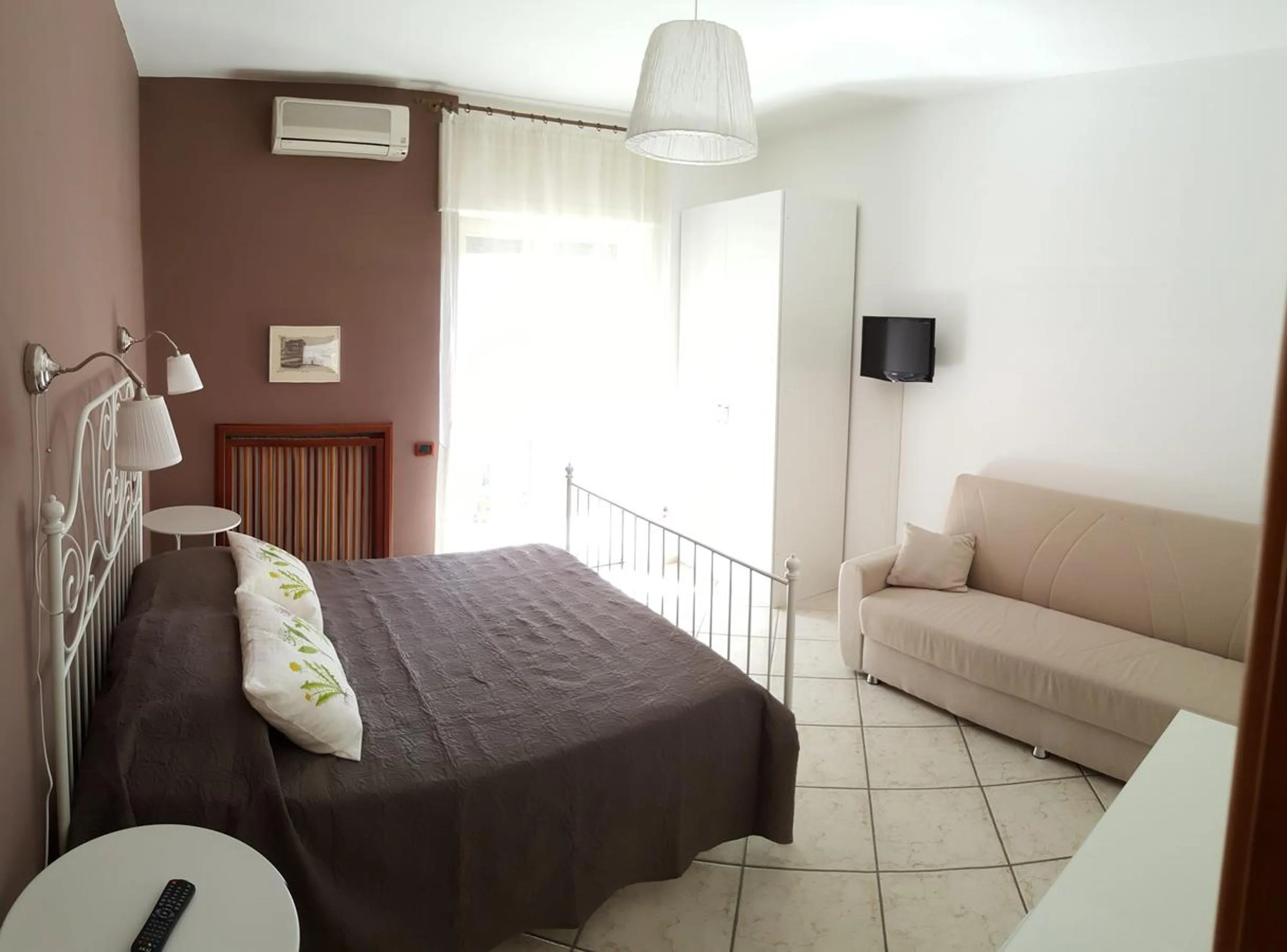 Bedroom, Bed in B&B Aminei Metrò