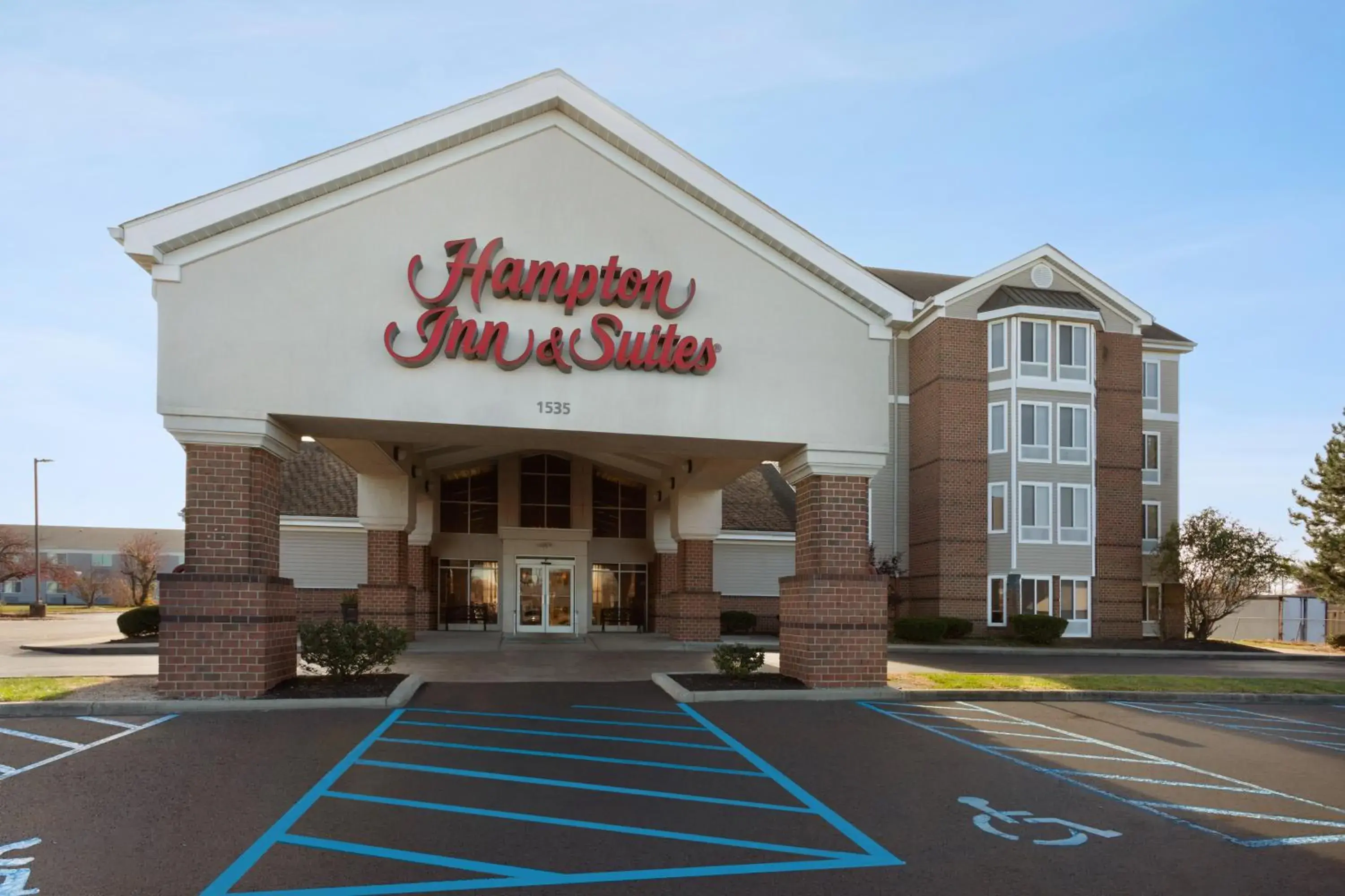 Property building in Hampton Inn & Suites Scottsburg Property building in Hampton Inn & Suites Scottsburg