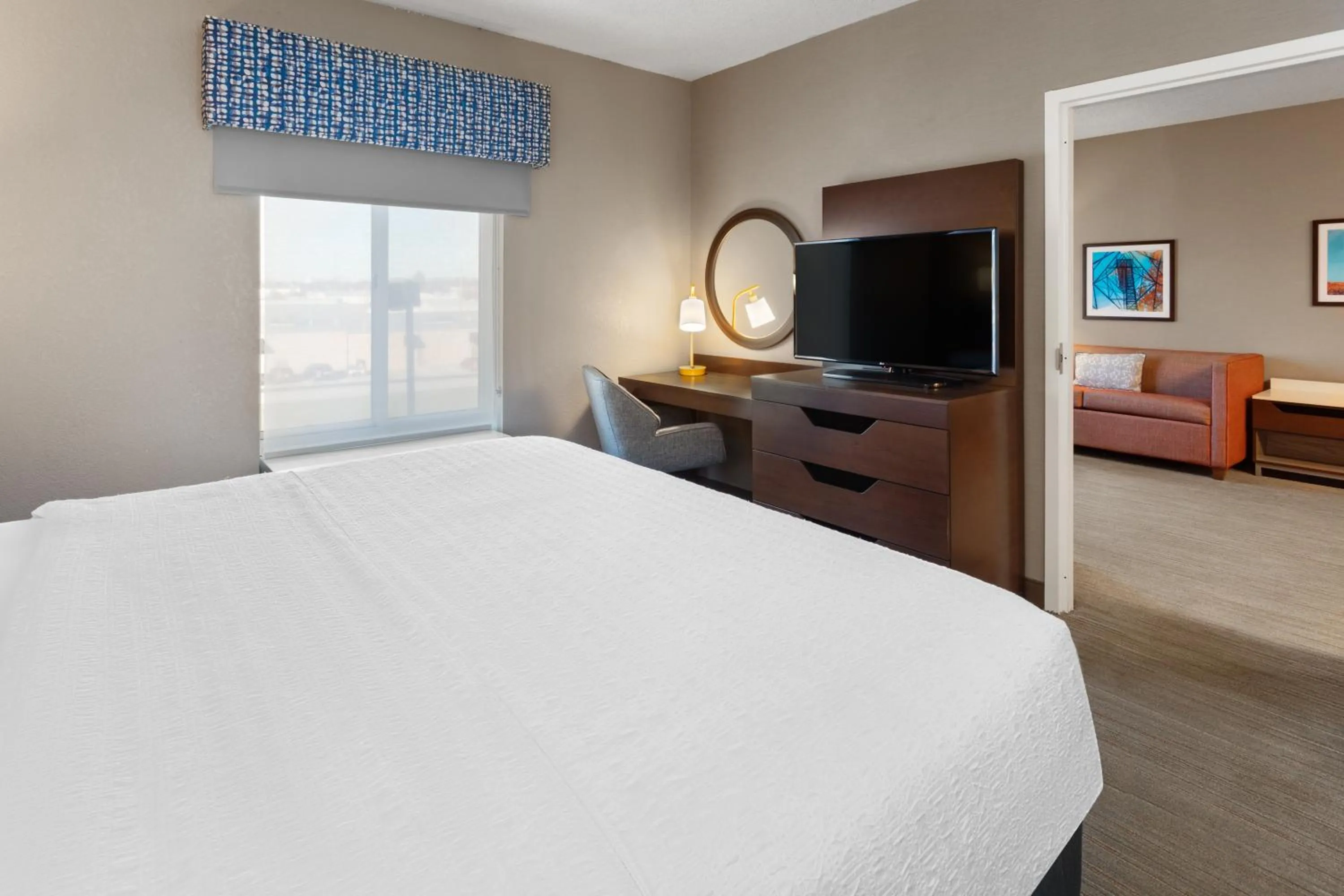 Bedroom, Bed in Hampton Inn & Suites Scottsburg