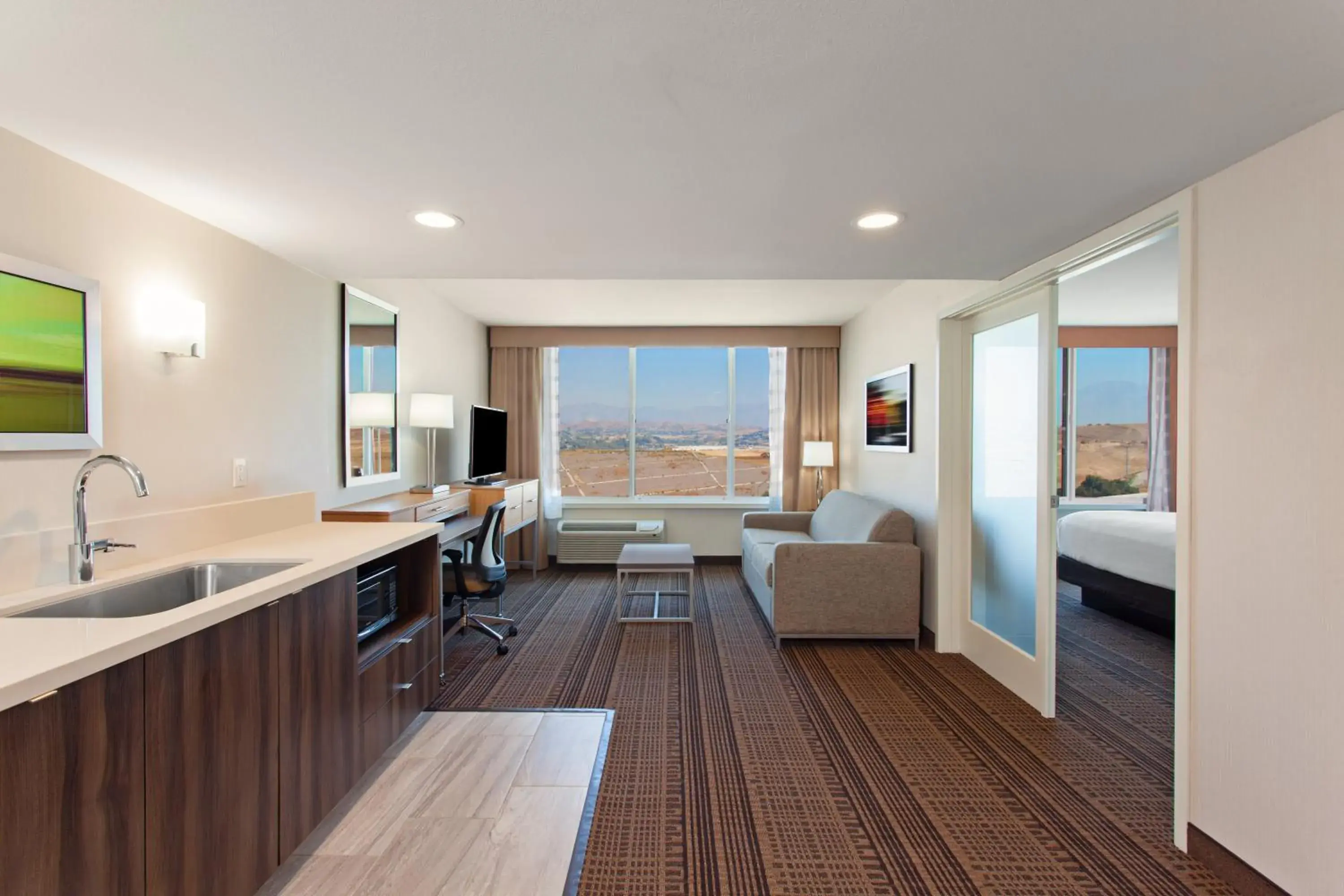 One-Bedroom Suite in Holiday Inn Diamond Bar - Pomona by IHG One-Bedroom Suite in Holiday Inn Diamond Bar - Pomona by IHG