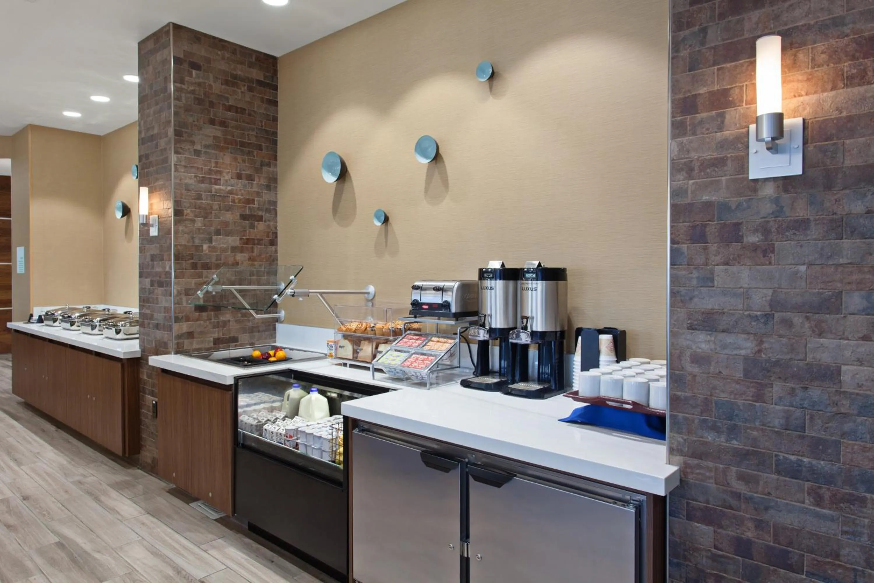 Breakfast in Holiday Inn Diamond Bar - Pomona by IHG