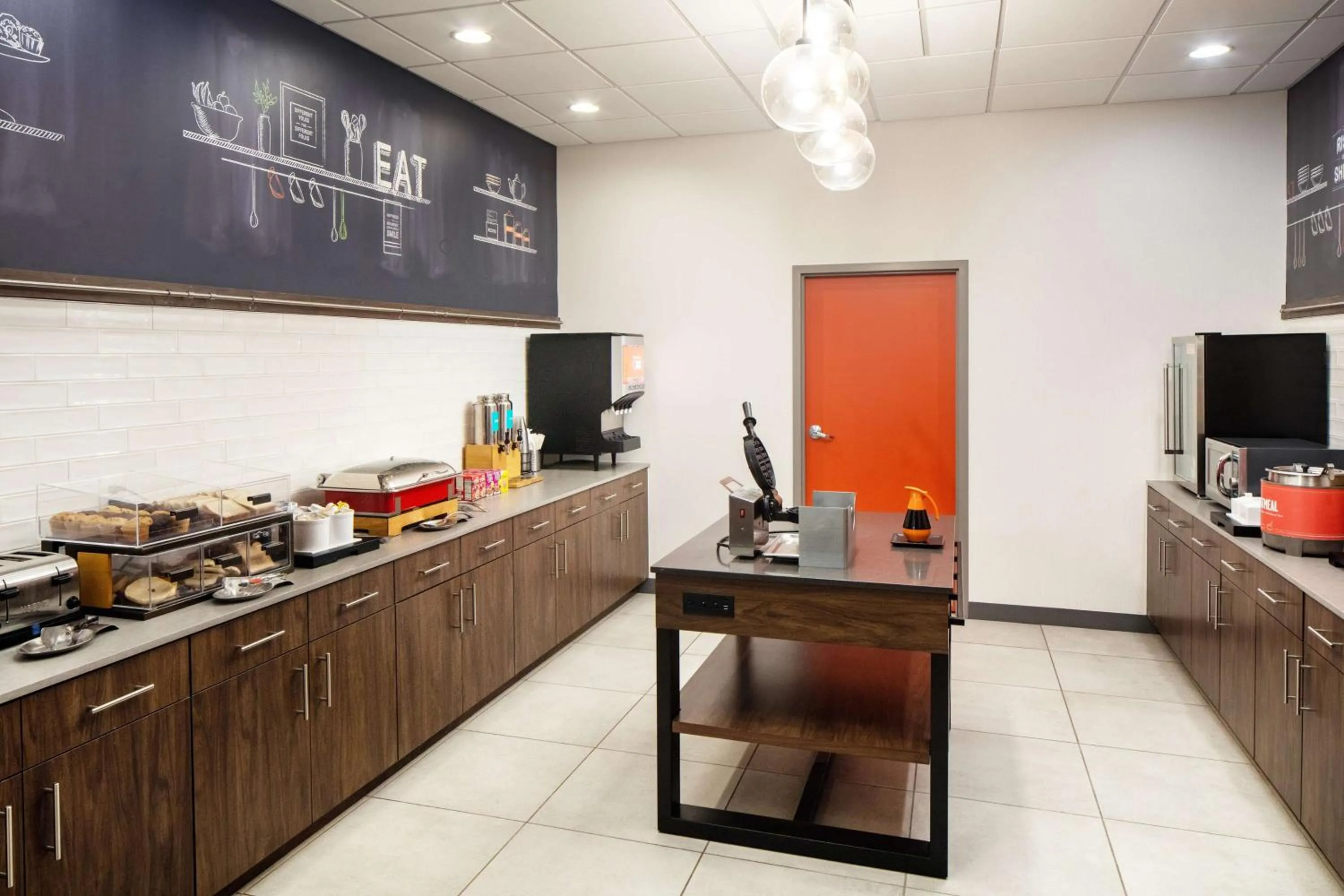 Breakfast in Hampton Inn & Suites Parker