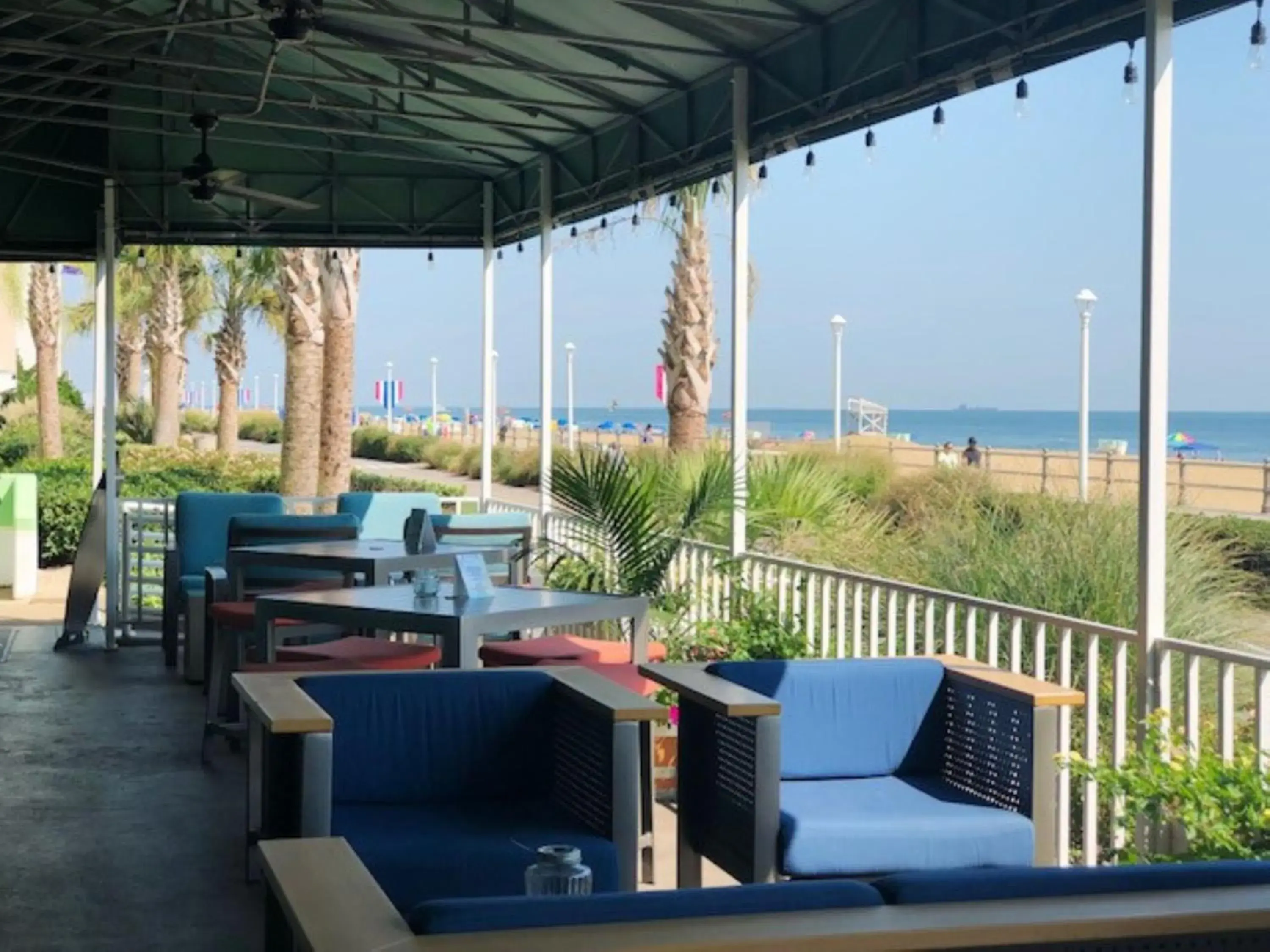 Restaurant/places to eat in Holiday Inn Va Beach-Oceanside 21st St by IHG Restaurant/places to eat in Holiday Inn Va Beach-Oceanside 21st St by IHG