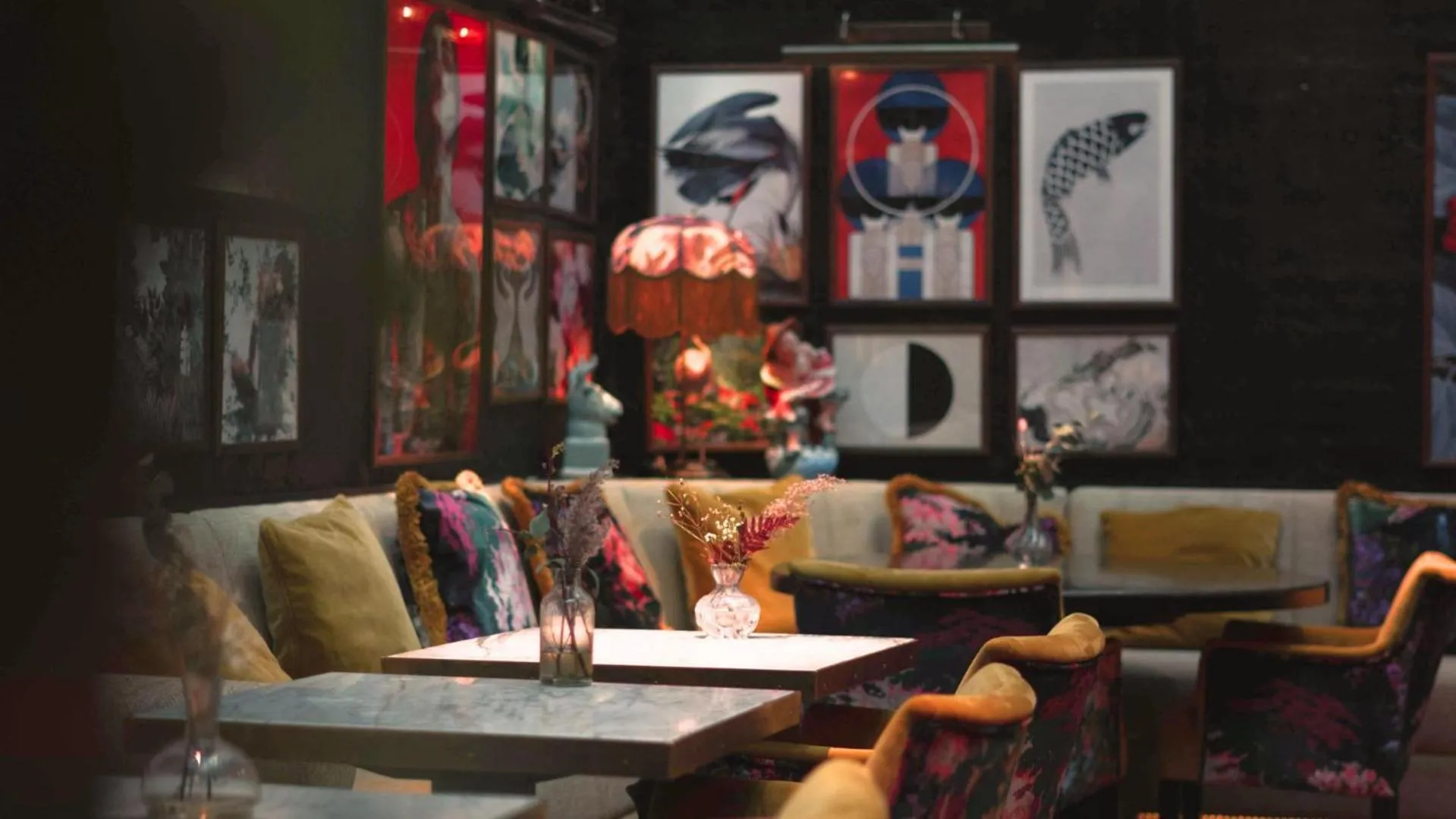 Restaurant/places to eat in MJ's